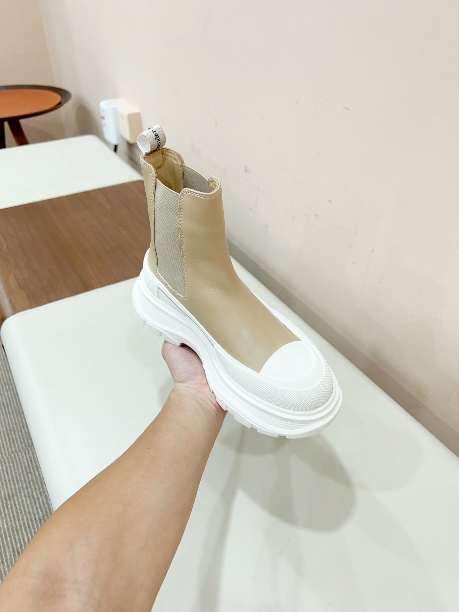 MC.QUEEN TREAD SLICK BOOT IN ECRU BEIGE MIX WHITE CALFSKIN