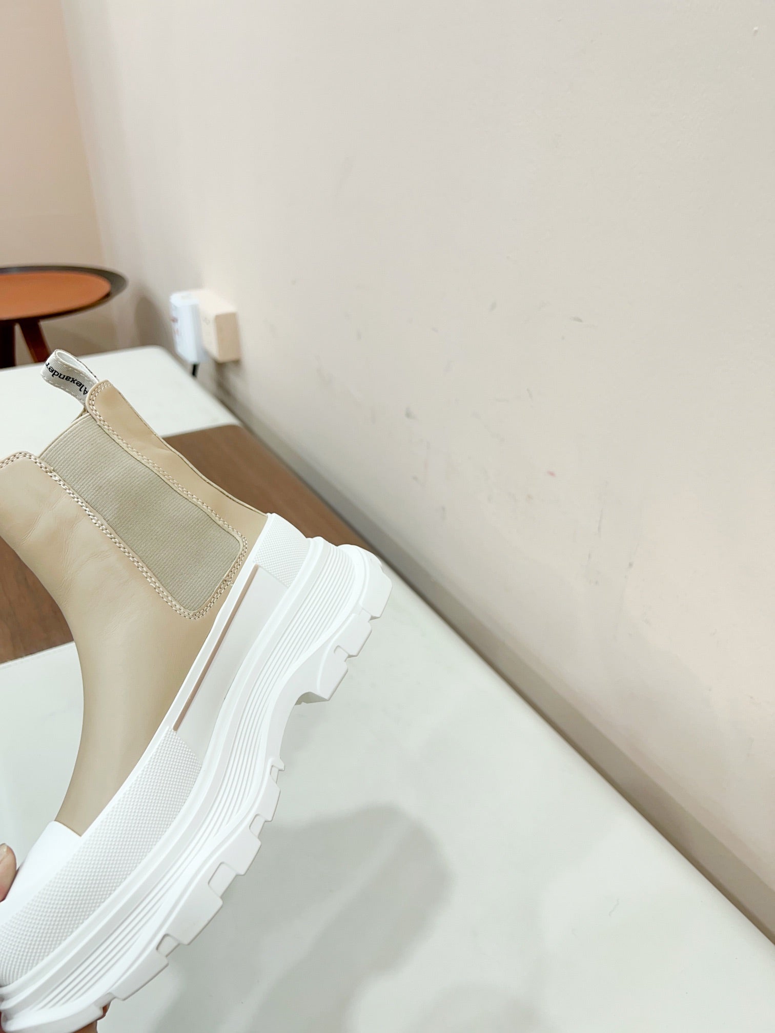 MC.QUEEN TREAD SLICK BOOT IN ECRU BEIGE MIX WHITE CALFSKIN