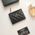 CC ZIPPED CARD HOLDER 11.5 BLACK CALFSKIN GOLD ICON