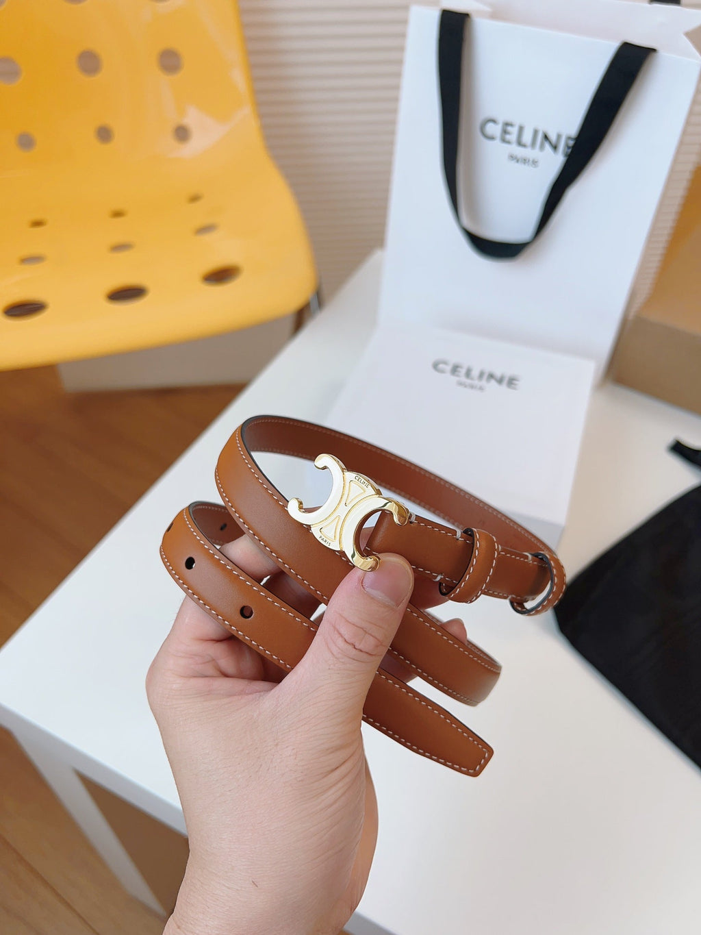 CELINE 25S TRIOMPHE BELT 18MM IN DARK CARAMEL CALFSKIN GOLD HARDWARE 580706