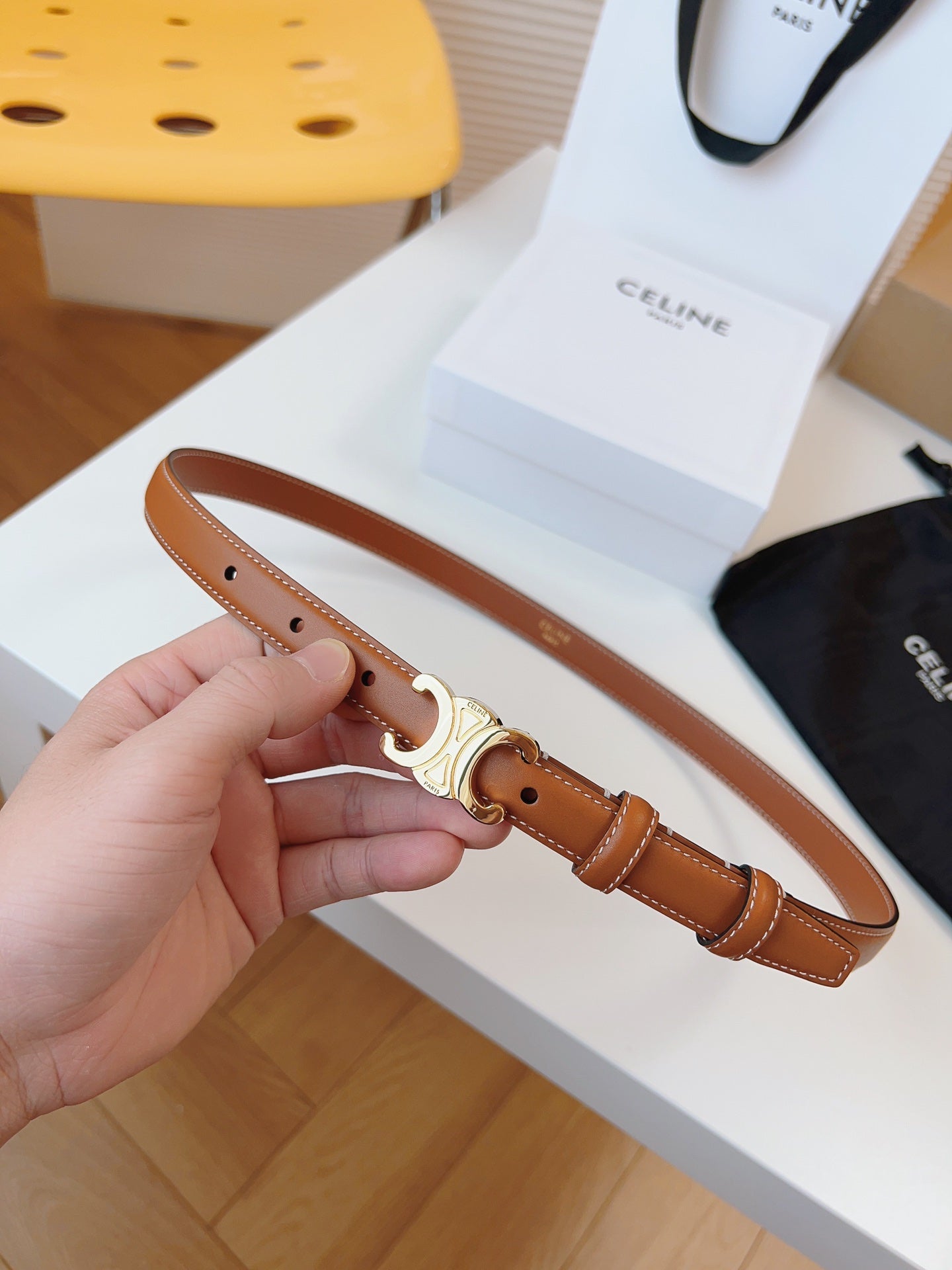 CELINE 25S TRIOMPHE BELT 18MM IN DARK CARAMEL CALFSKIN GOLD HARDWARE 580706