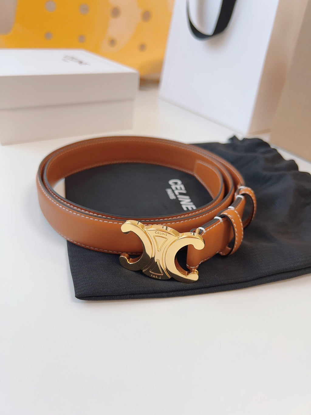 CELINE 25S TRIOMPHE BELT 25MM IN CARAMEL CALFSKIN GOLD HARDWARE 580704