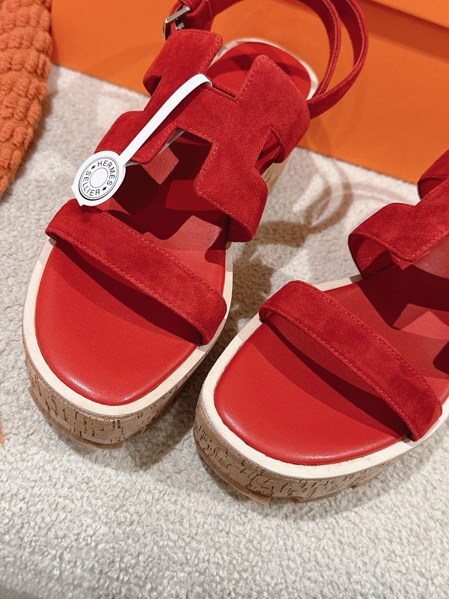 HM 25S HAVANE WEDGE SANDAL IN RED SUEDE
