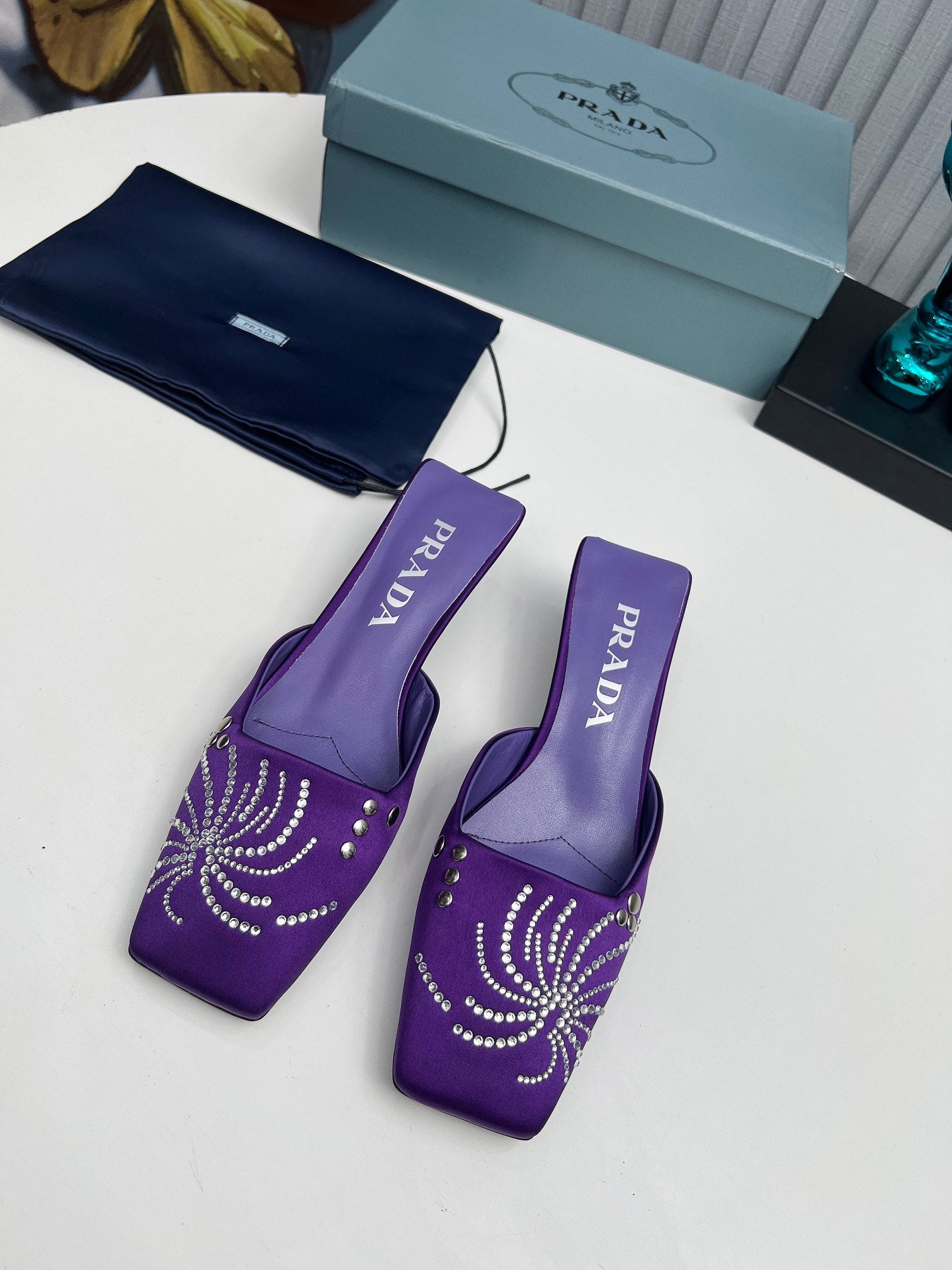 PRADA 26S MULE 40MM IN PURPLE SATIN CRYSTAL EMBELLISHED