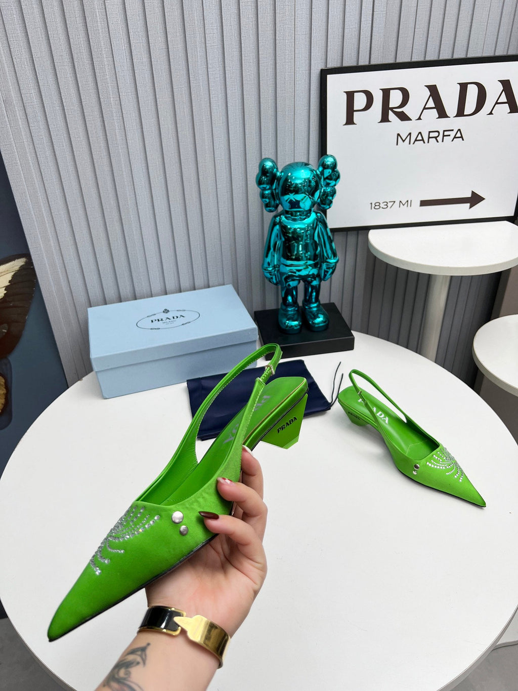 PRADA 26S POINTED TOE SLINGBACK 40MM IN APPLE GREEN SATIN CRYSTAL EMBELLISHED