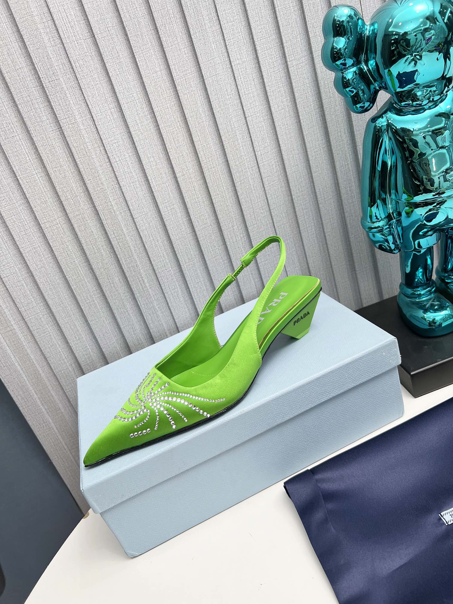 PRADA 26S POINTED TOE SLINGBACK 40MM IN APPLE GREEN SATIN CRYSTAL EMBELLISHED