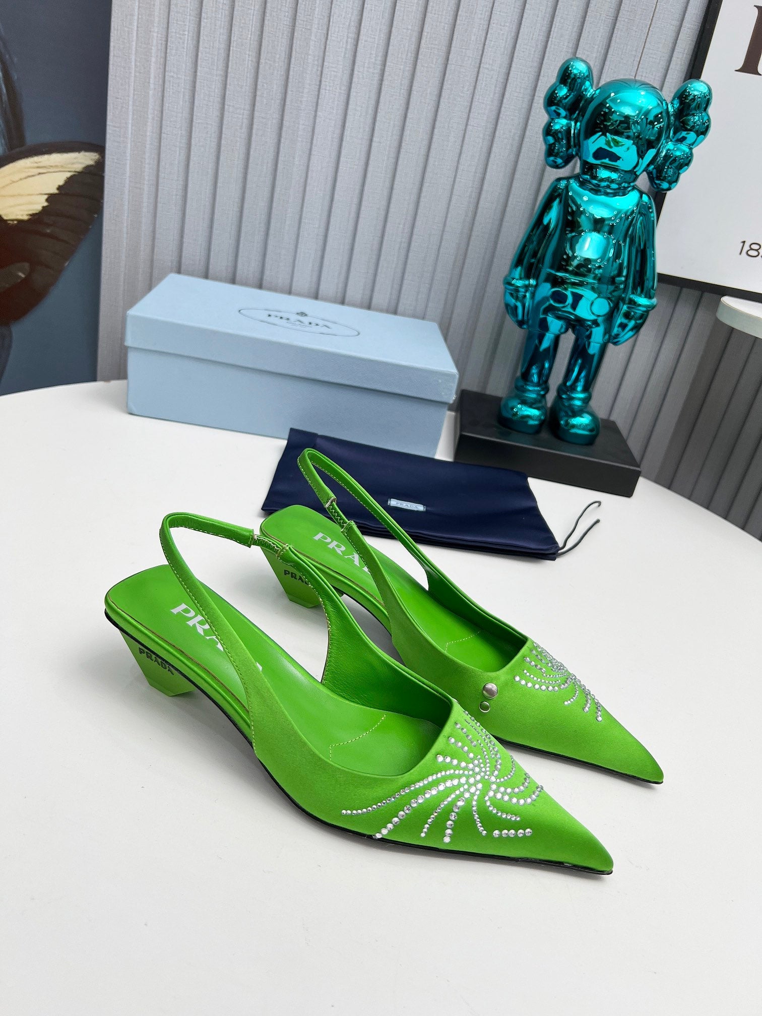 PRADA 26S POINTED TOE SLINGBACK 40MM IN APPLE GREEN SATIN CRYSTAL EMBELLISHED