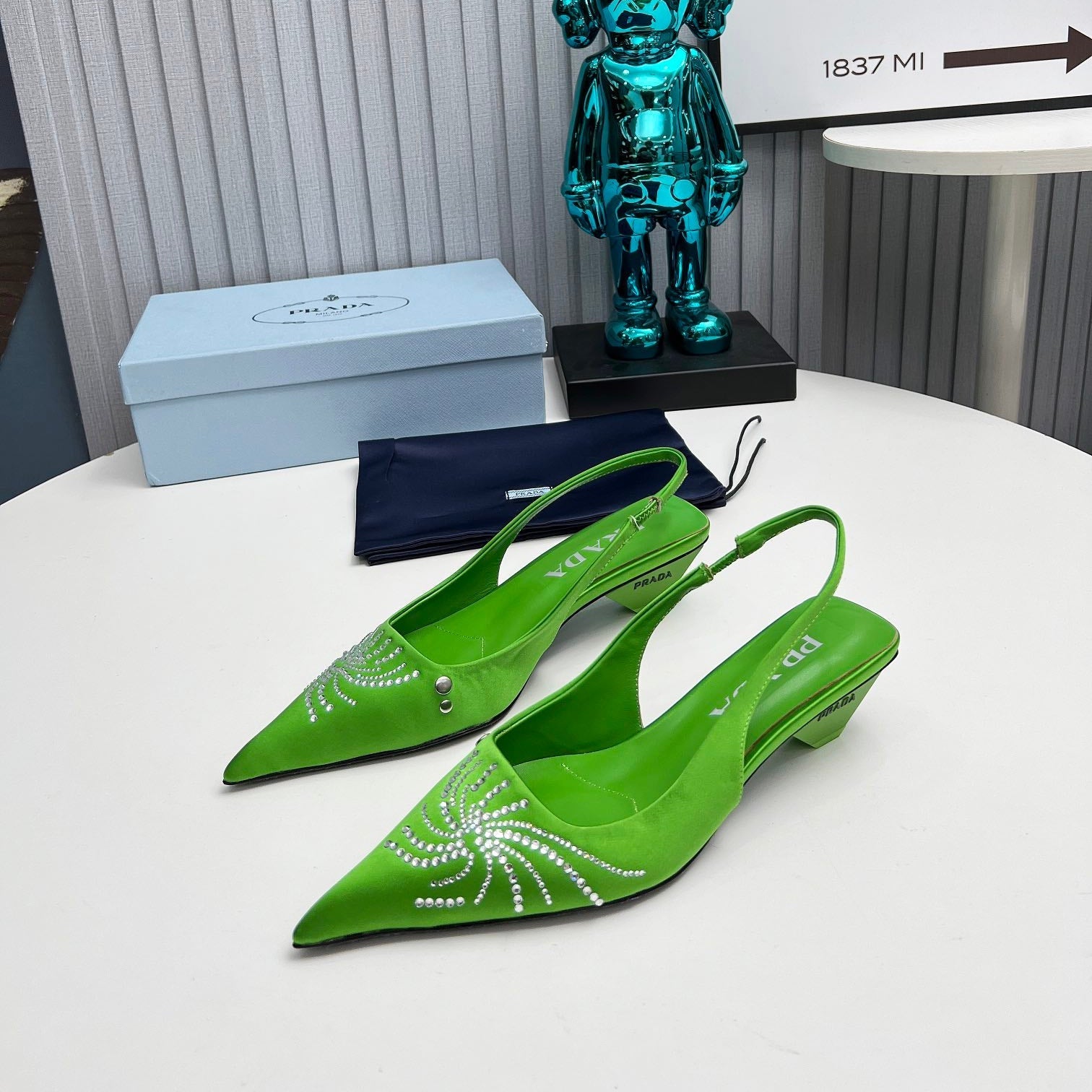 PRADA 26S POINTED TOE SLINGBACK 40MM IN APPLE GREEN SATIN CRYSTAL EMBELLISHED