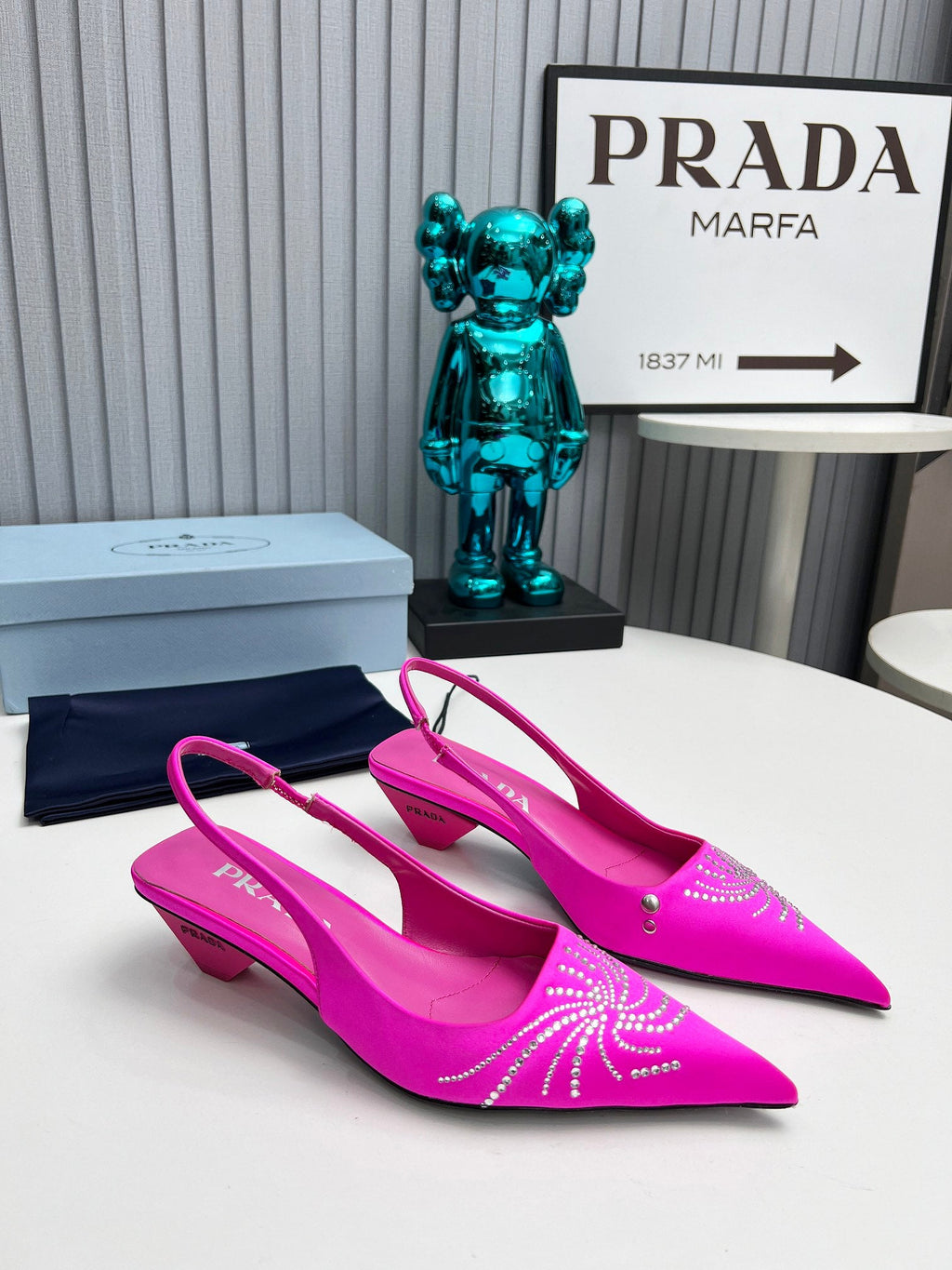 PRADA 26S POINTED TOE SLINGBACK 40MM IN FUCHSIA PINK SATIN CRYSTAL EMBELLISHED