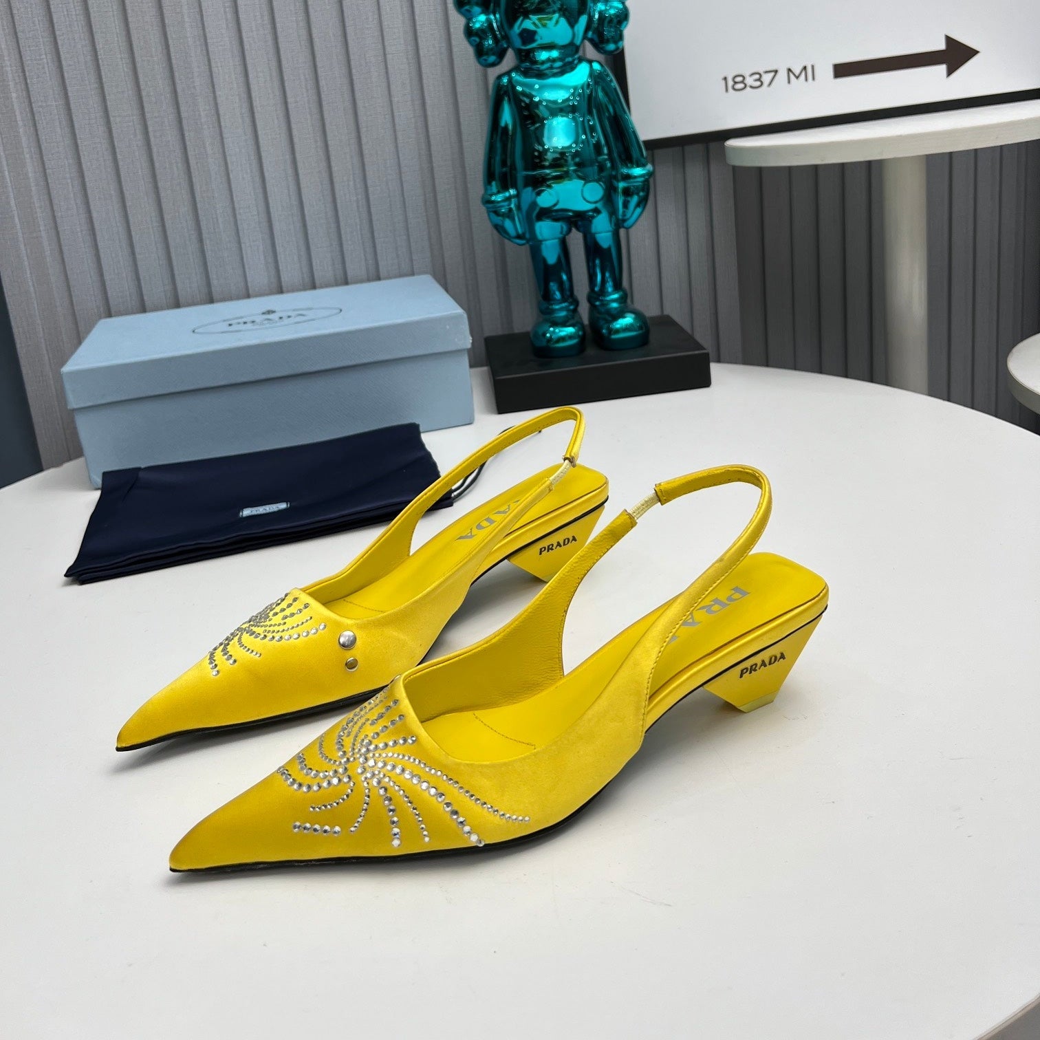 PRADA 26S POINTED TOE SLINGBACK 40MM IN YELLOW SATIN CRYSTAL EMBELLISHED