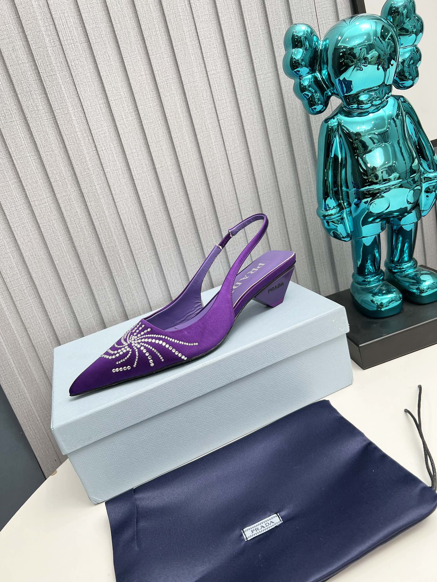 PRADA 26S POINTED TOE SLINGBACK 40MM IN PURPLE SATIN CRYSTAL EMBELLISHED