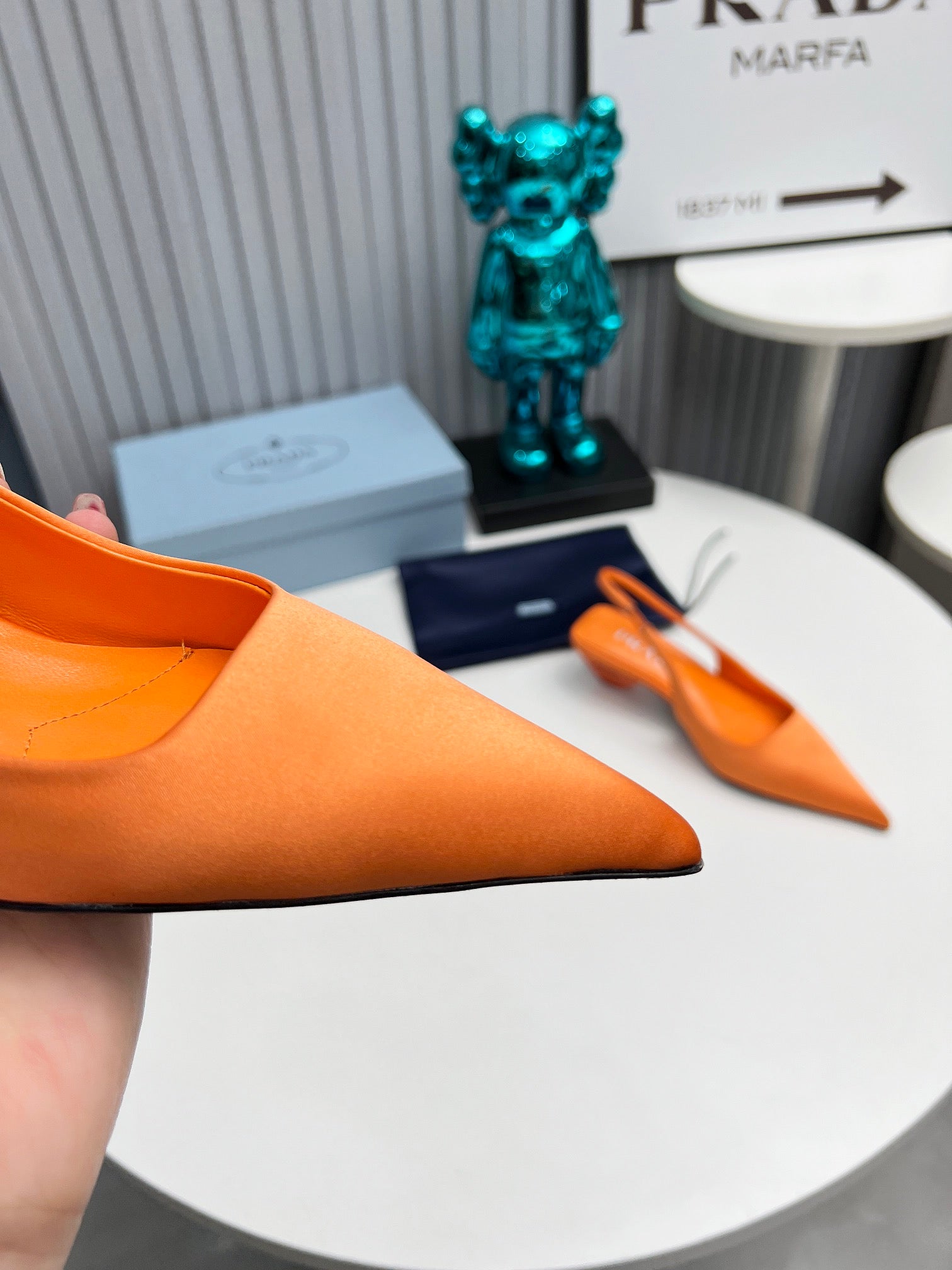 PRADA 26S POINTED TOE SLINGBACK 40MM IN ORANGE SATIN