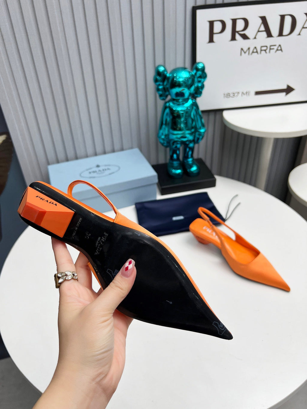 PRADA 26S POINTED TOE SLINGBACK 40MM IN ORANGE SATIN
