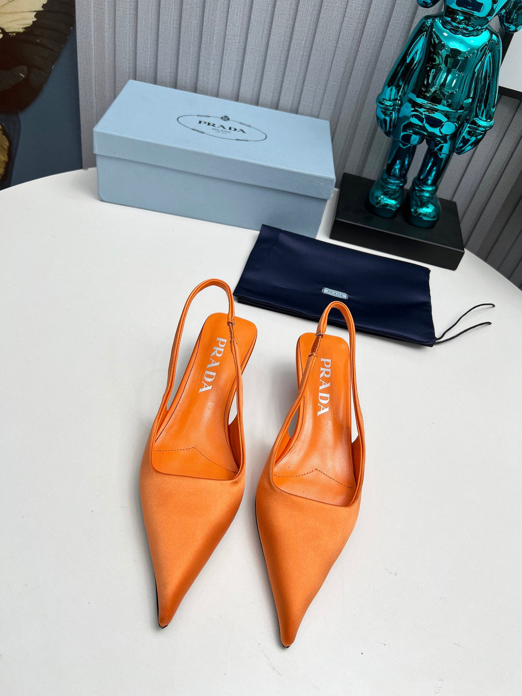 PRADA 26S POINTED TOE SLINGBACK 40MM IN ORANGE SATIN