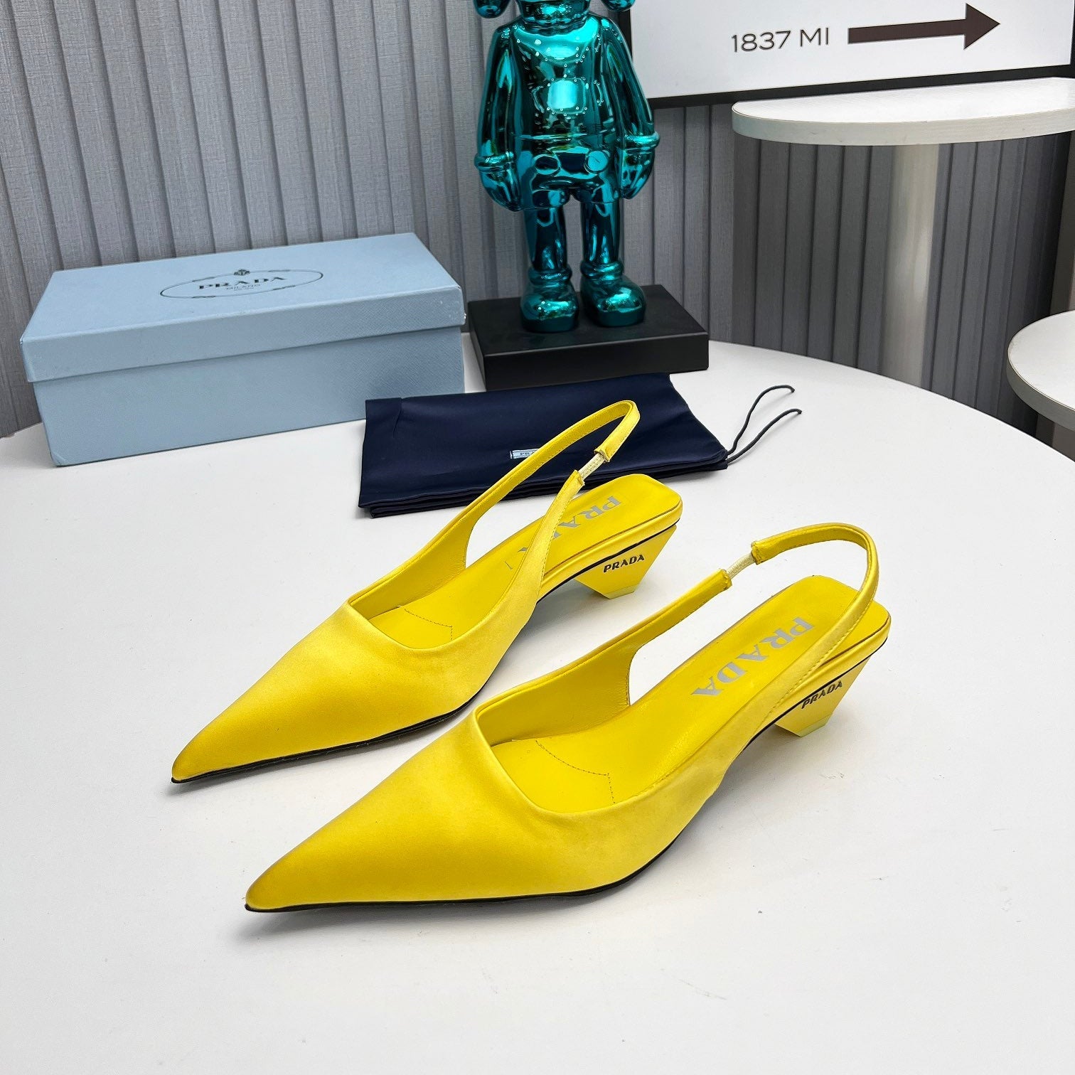 PRADA 26S POINTED TOE SLINGBACK 40MM IN YELLOW SATIN