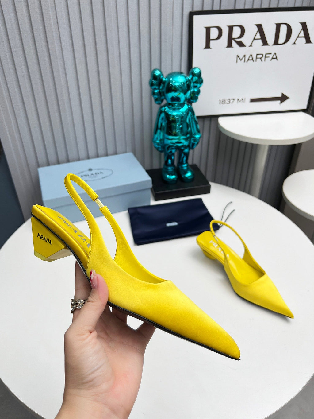 PRADA 26S POINTED TOE SLINGBACK 40MM IN YELLOW SATIN