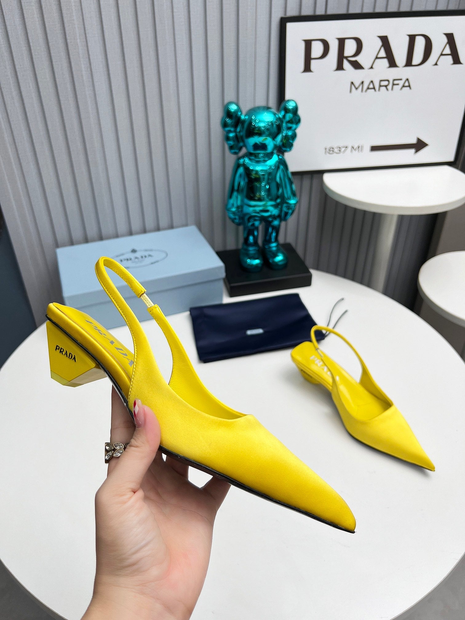 PRADA 26S POINTED TOE SLINGBACK 40MM IN YELLOW SATIN
