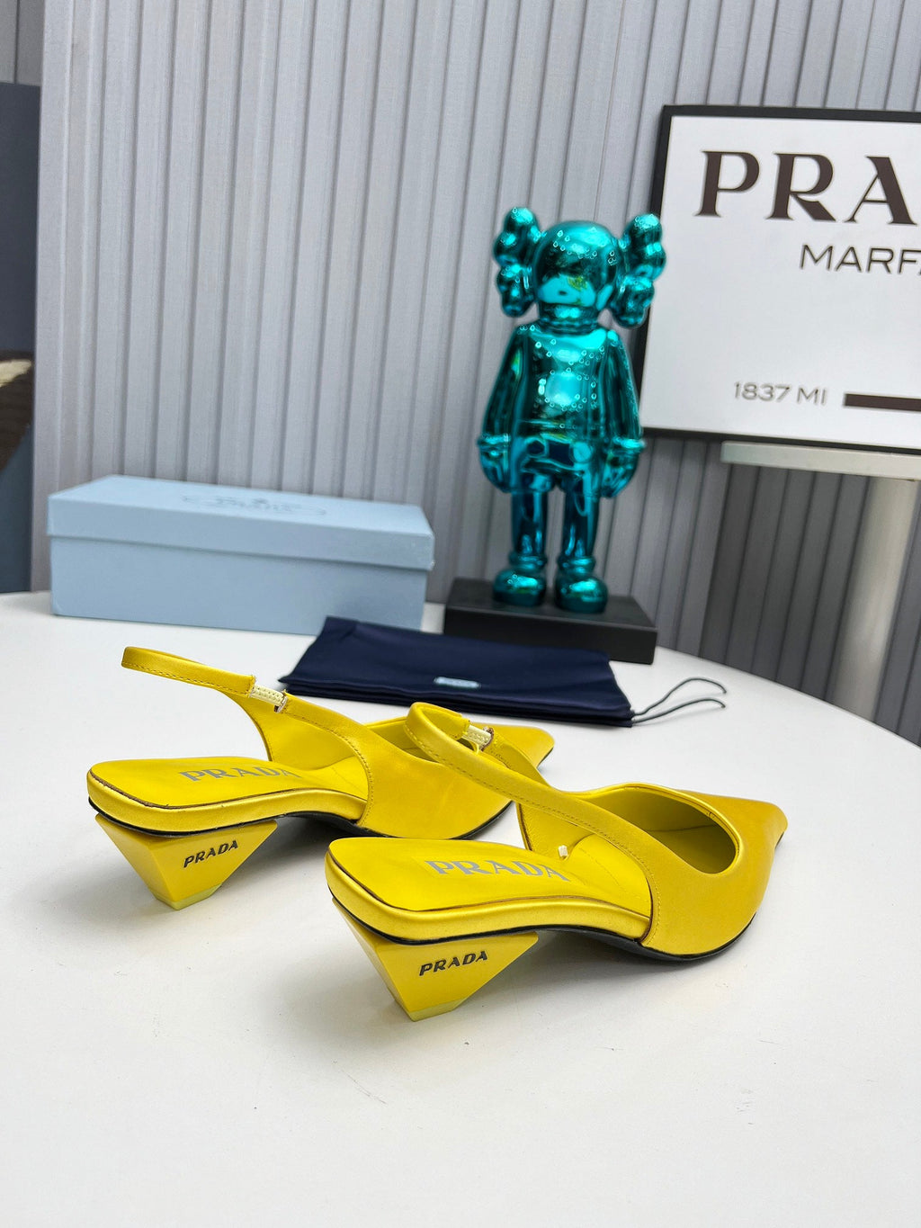 PRADA 26S POINTED TOE SLINGBACK 40MM IN YELLOW SATIN