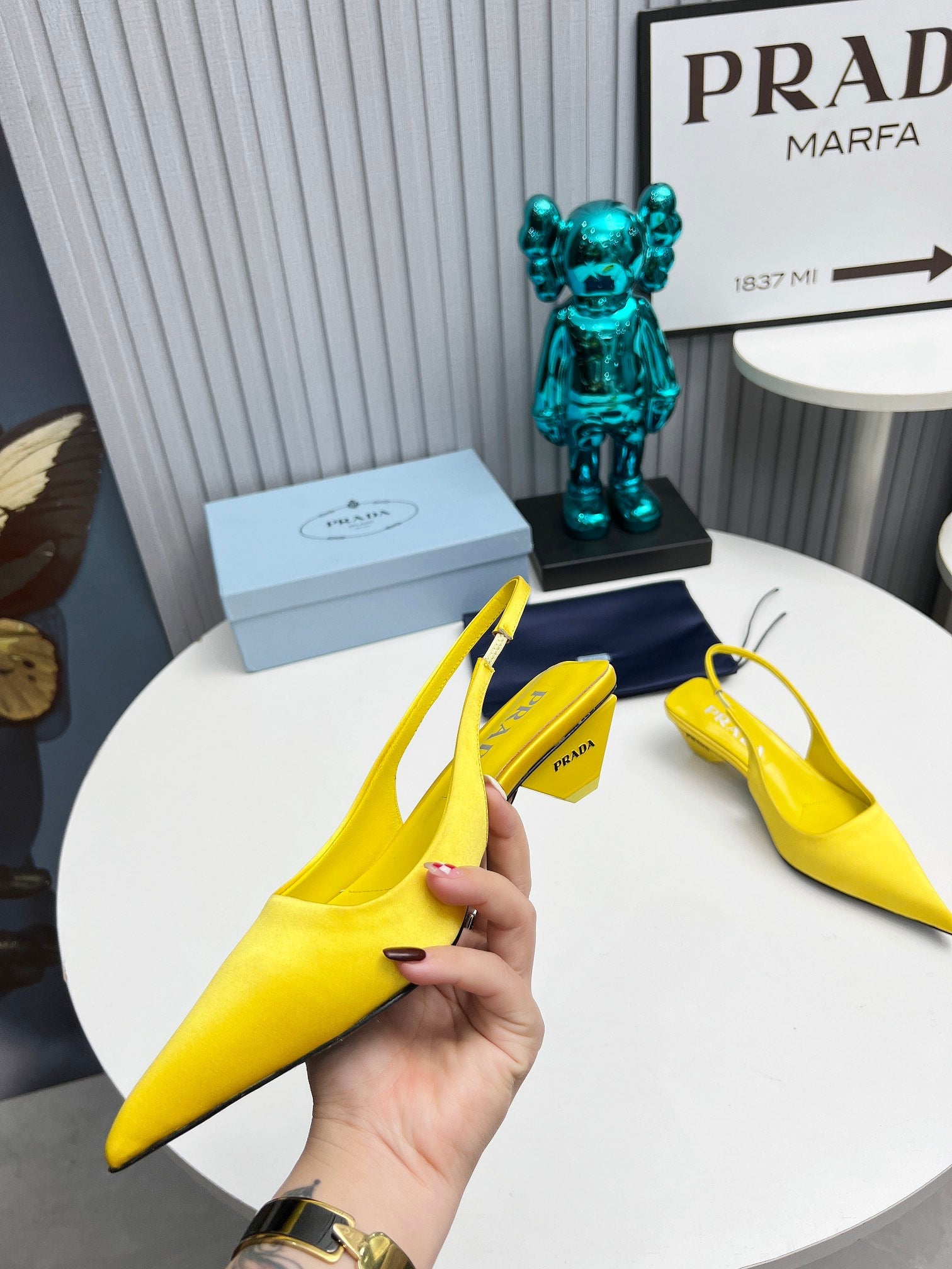 PRADA 26S POINTED TOE SLINGBACK 40MM IN YELLOW SATIN