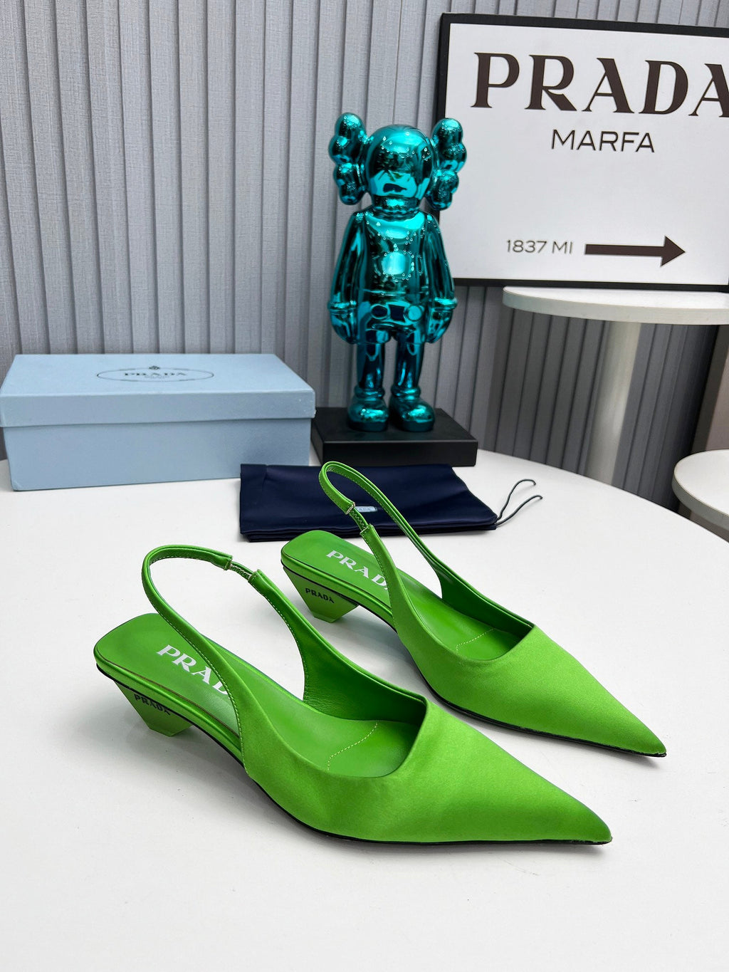 PRADA 26S POINTED TOE SLINGBACK 40MM IN APPLE GREEN SATIN