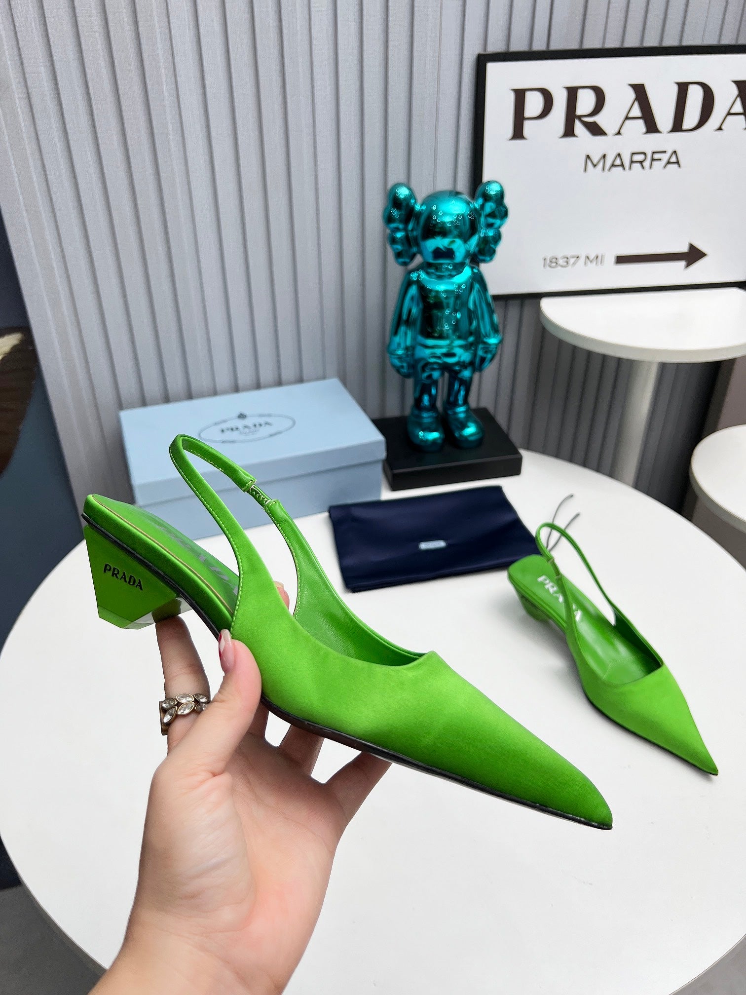 PRADA 26S POINTED TOE SLINGBACK 40MM IN APPLE GREEN SATIN