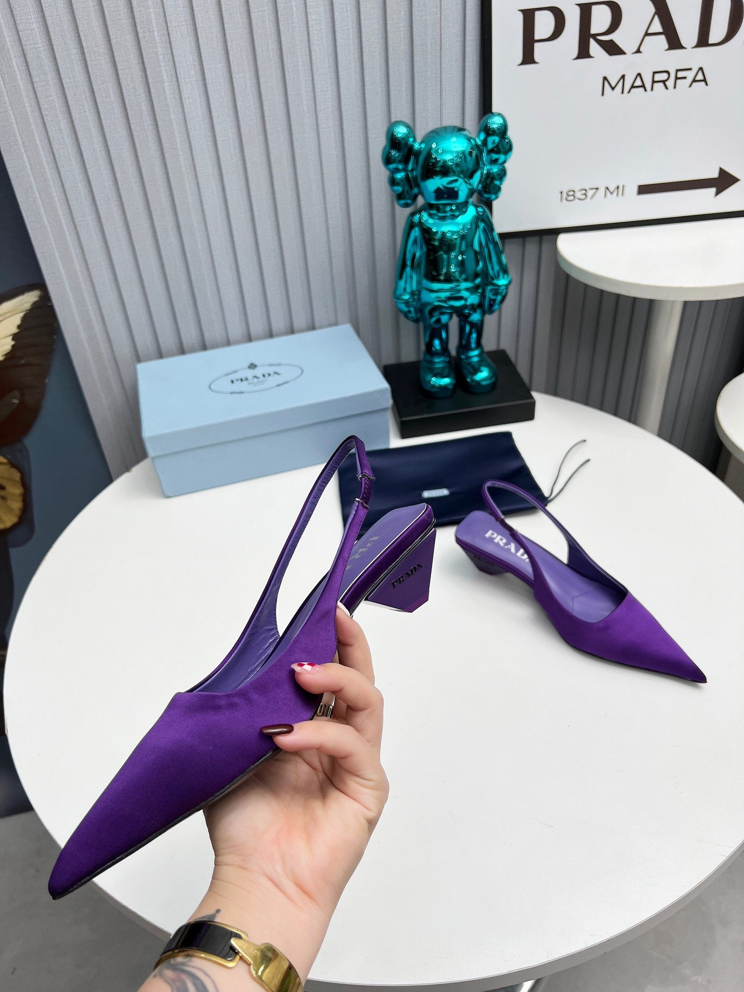 PRADA 26S POINTED TOE SLINGBACK 40MM IN PURPLE SATIN