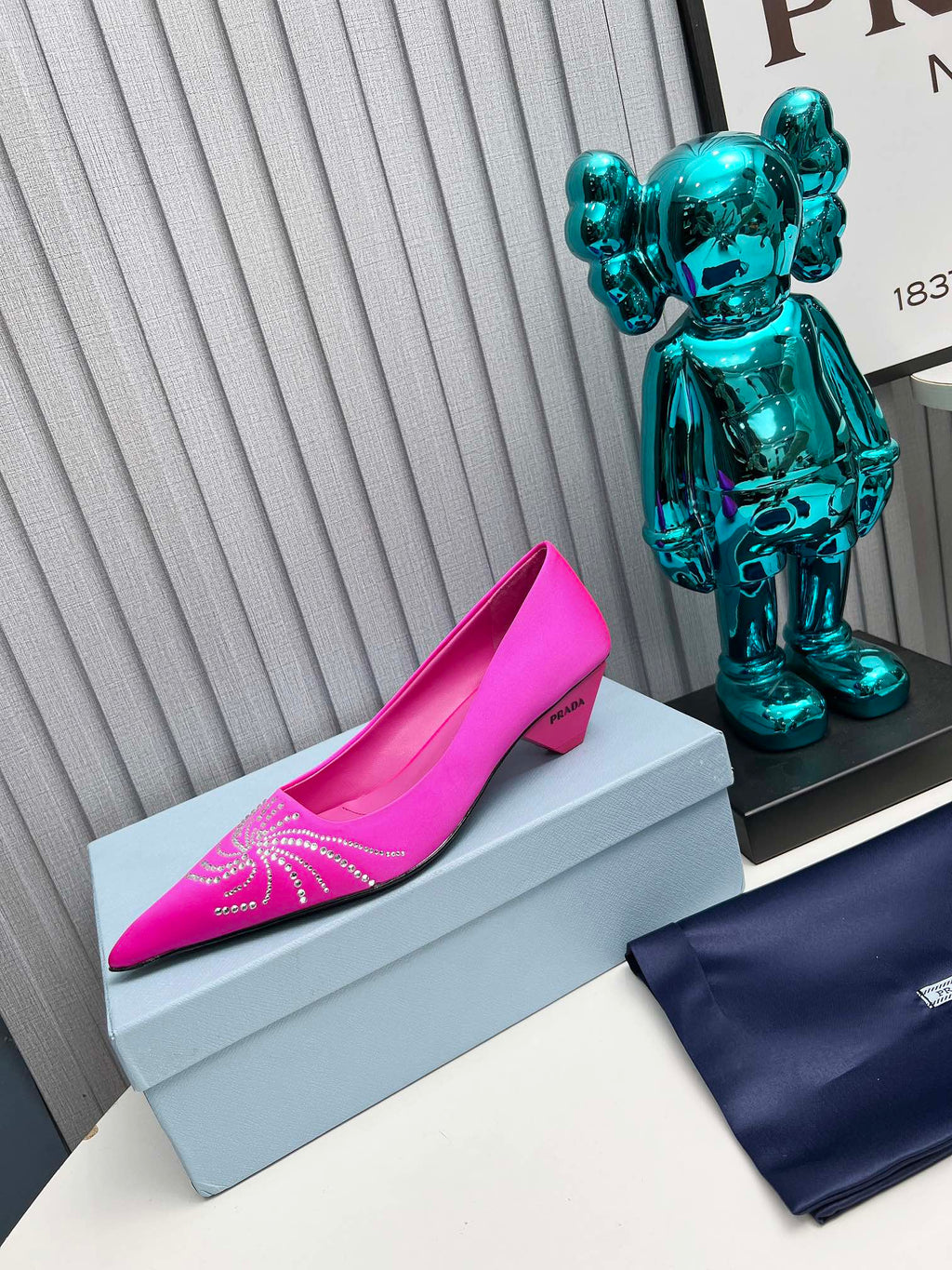 PRADA 26S POINTED TOE PUMPS 40MM IN FUCHSIA PINK SATIN CRYSTAL EMBELLISHED