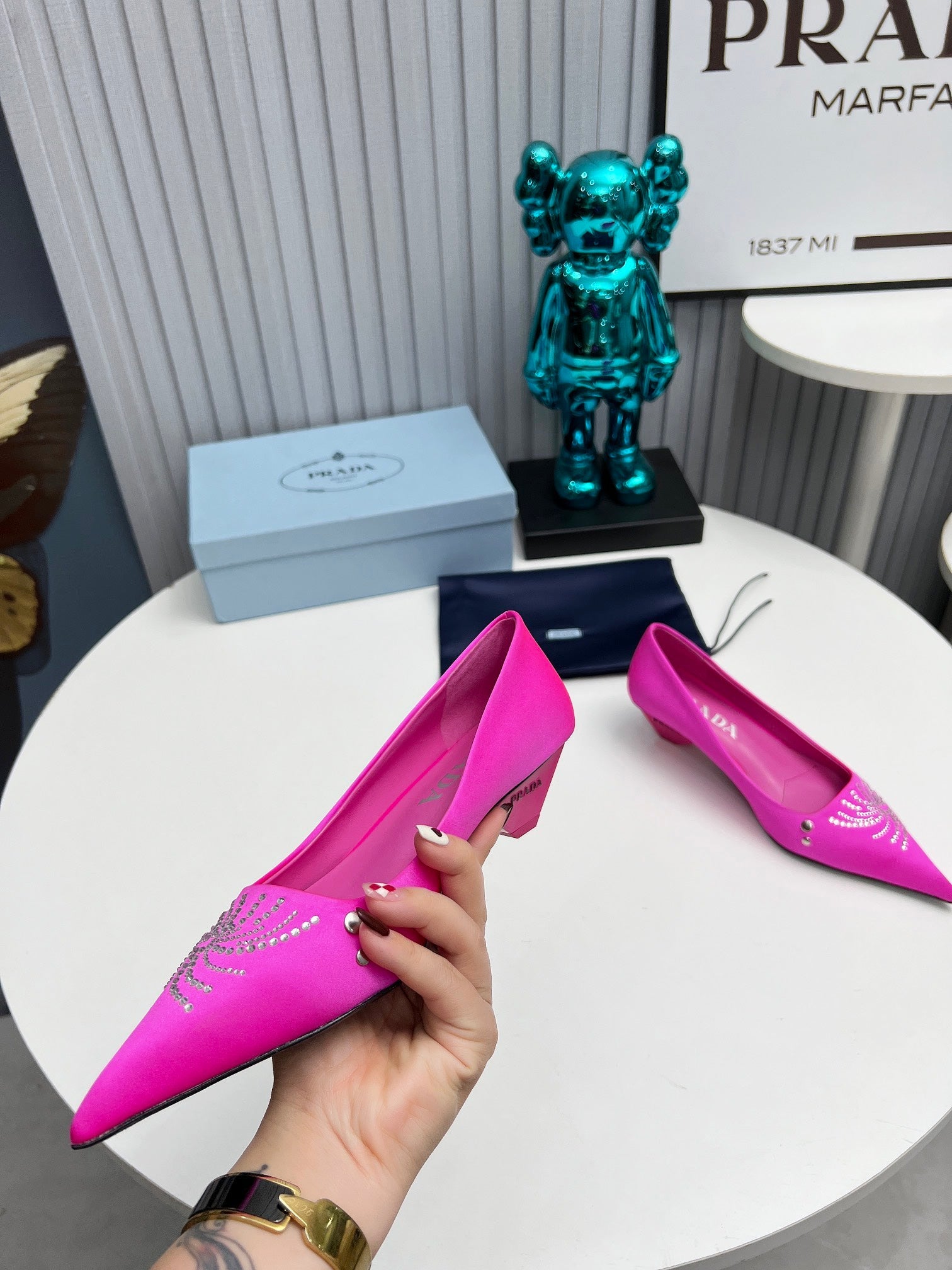PRADA 26S POINTED TOE PUMPS 40MM IN FUCHSIA PINK SATIN CRYSTAL EMBELLISHED