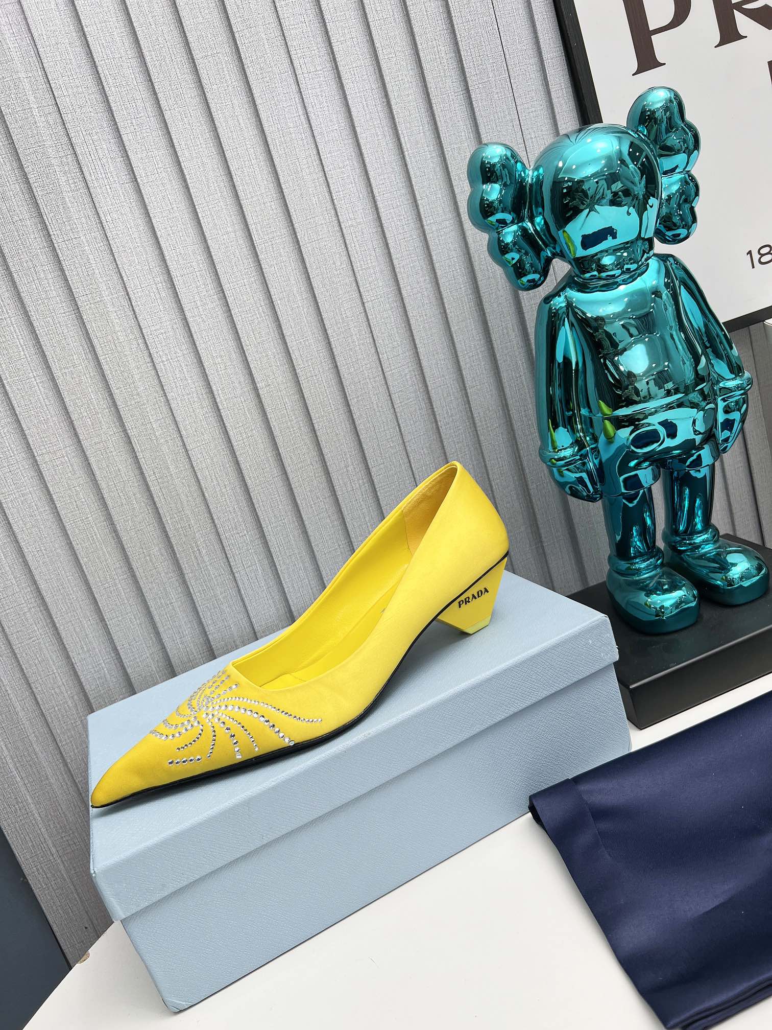 PRADA 26S POINTED TOE PUMPS 40MM IN YELLOW SATIN CRYSTAL EMBELLISHED