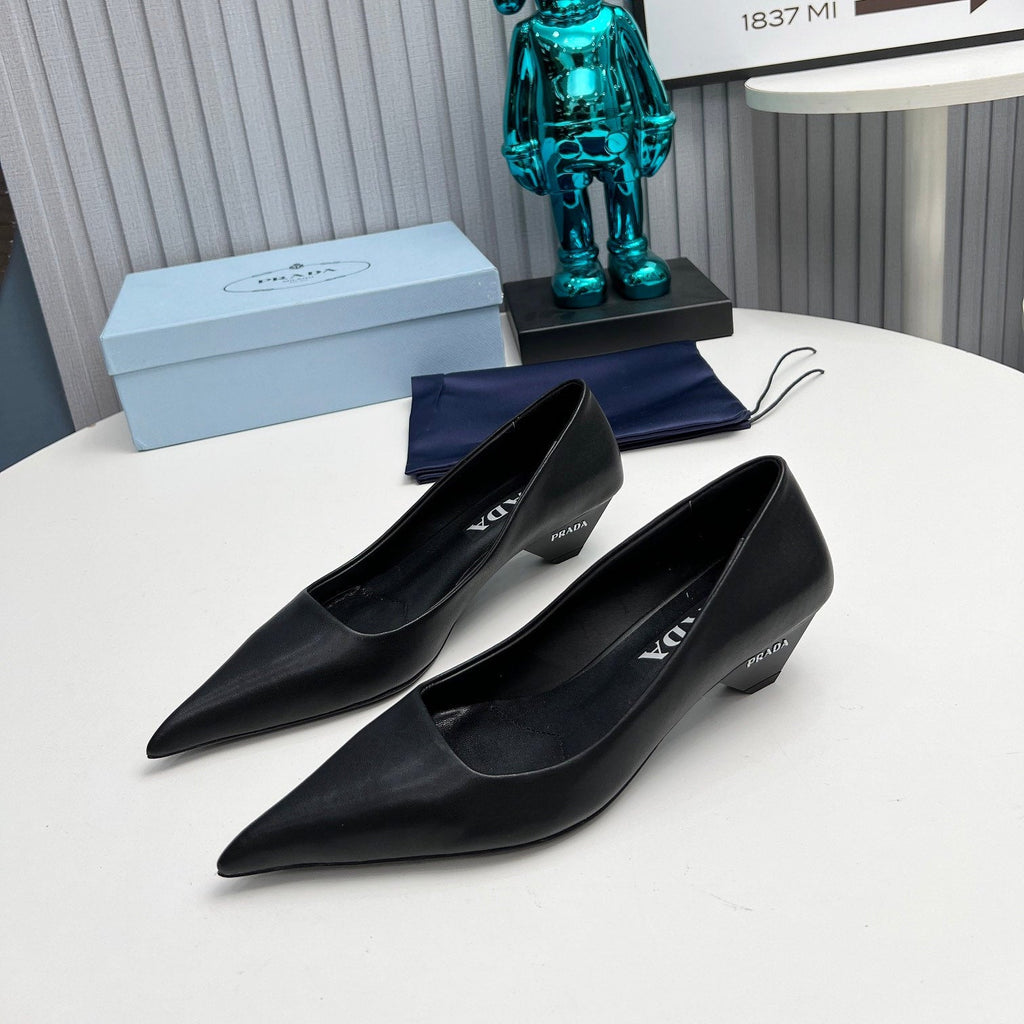 PRADA 26S POINTED TOE PUMPS 40MM IN BLACK CALFSKIN