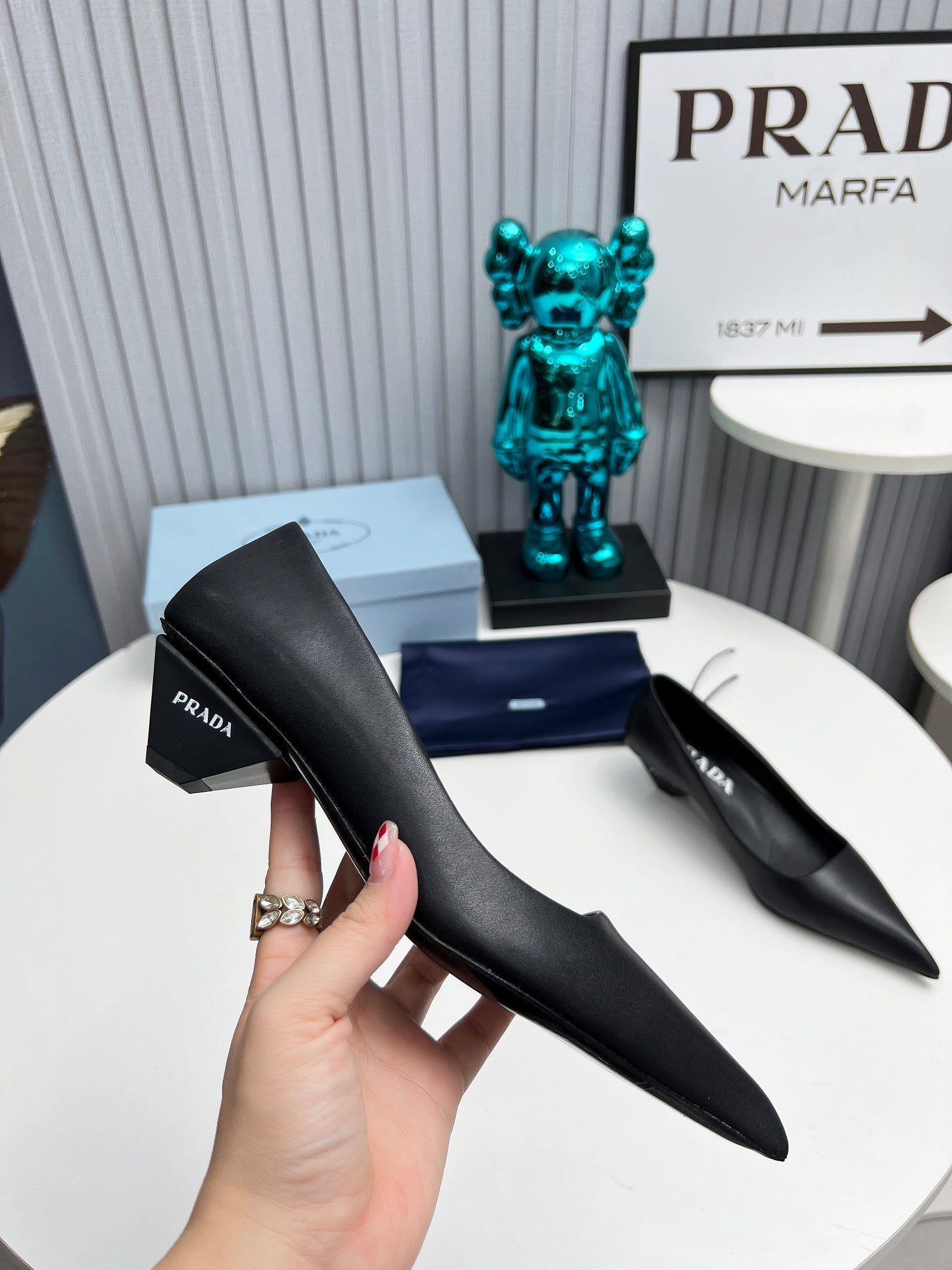 PRADA 26S POINTED TOE PUMPS 40MM IN BLACK CALFSKIN