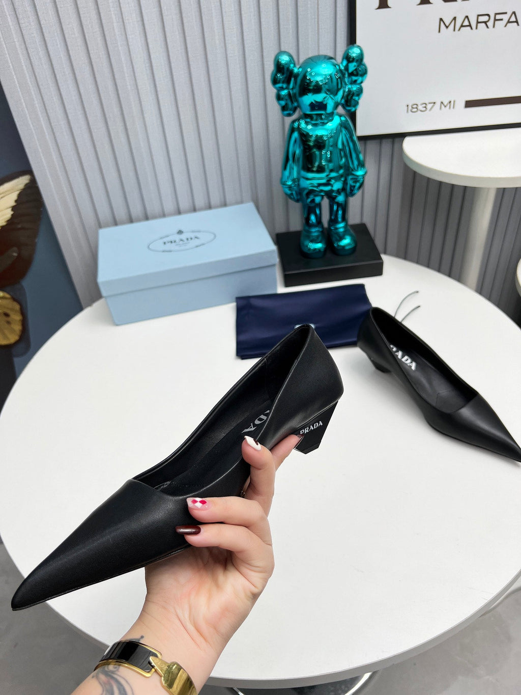PRADA 26S POINTED TOE PUMPS 40MM IN BLACK CALFSKIN