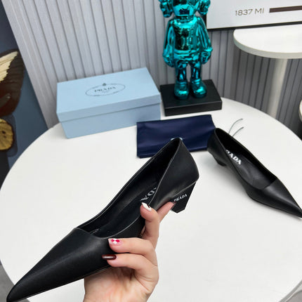 PRADA 26S POINTED TOE PUMPS 40MM IN BLACK CALFSKIN