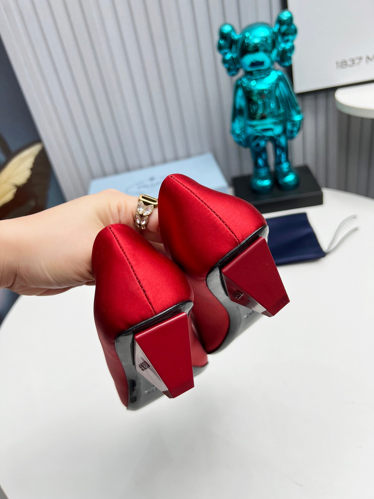 PRADA 26S POINTED TOE PUMPS 40MM IN RED SATIN