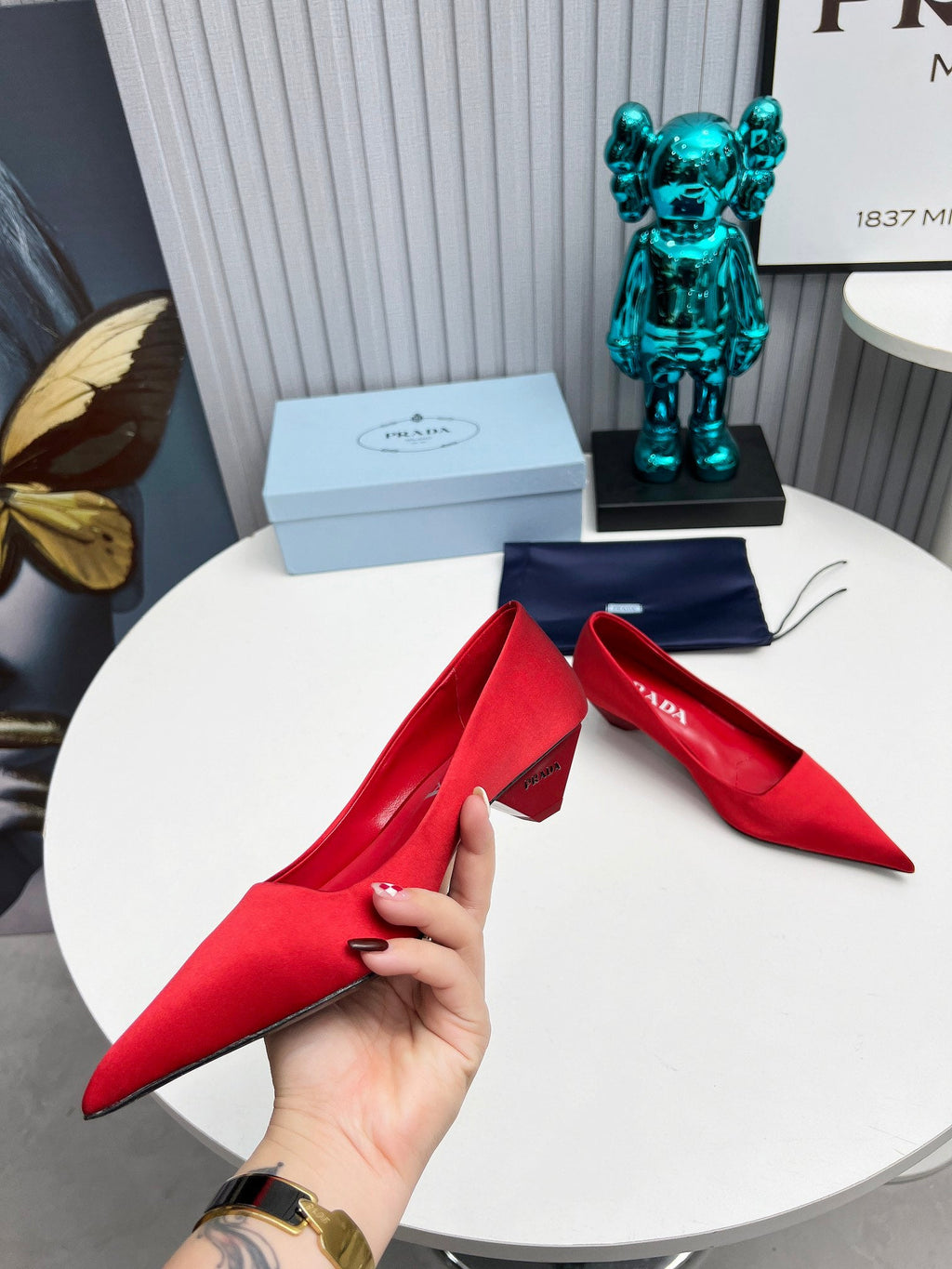 PRADA 26S POINTED TOE PUMPS 40MM IN RED SATIN