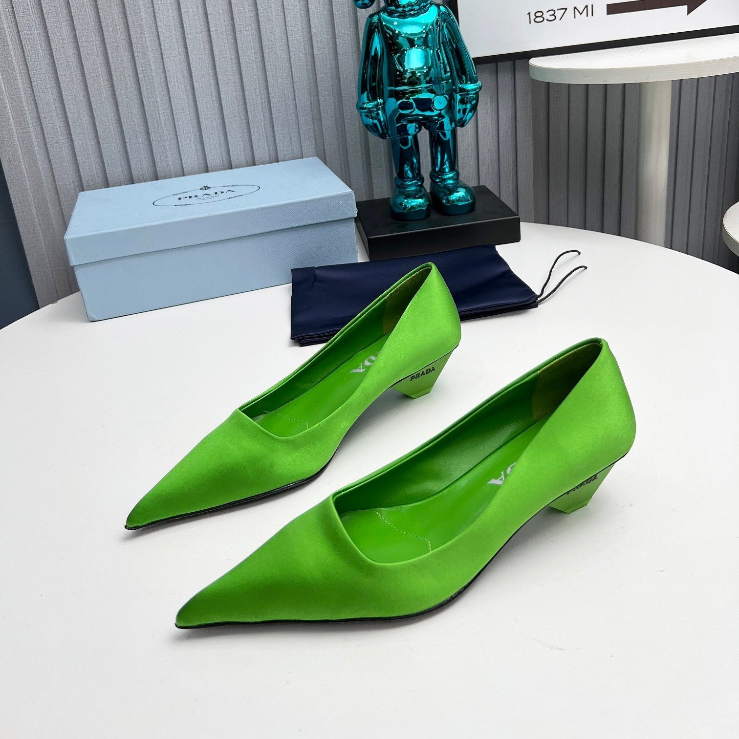 PRADA 26S POINTED TOE PUMPS 40MM IN APPLE GREEN SATIN