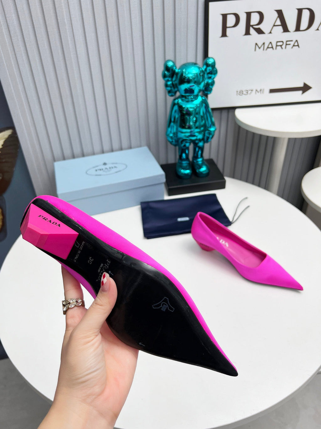 PRADA 26S POINTED TOE PUMPS 40MM IN FUCHSIA PINK SATIN
