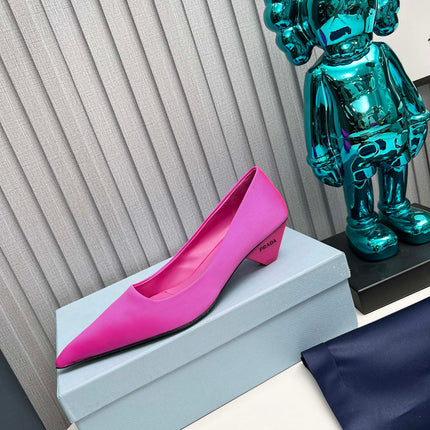 PRADA 26S POINTED TOE PUMPS 40MM IN FUCHSIA PINK SATIN