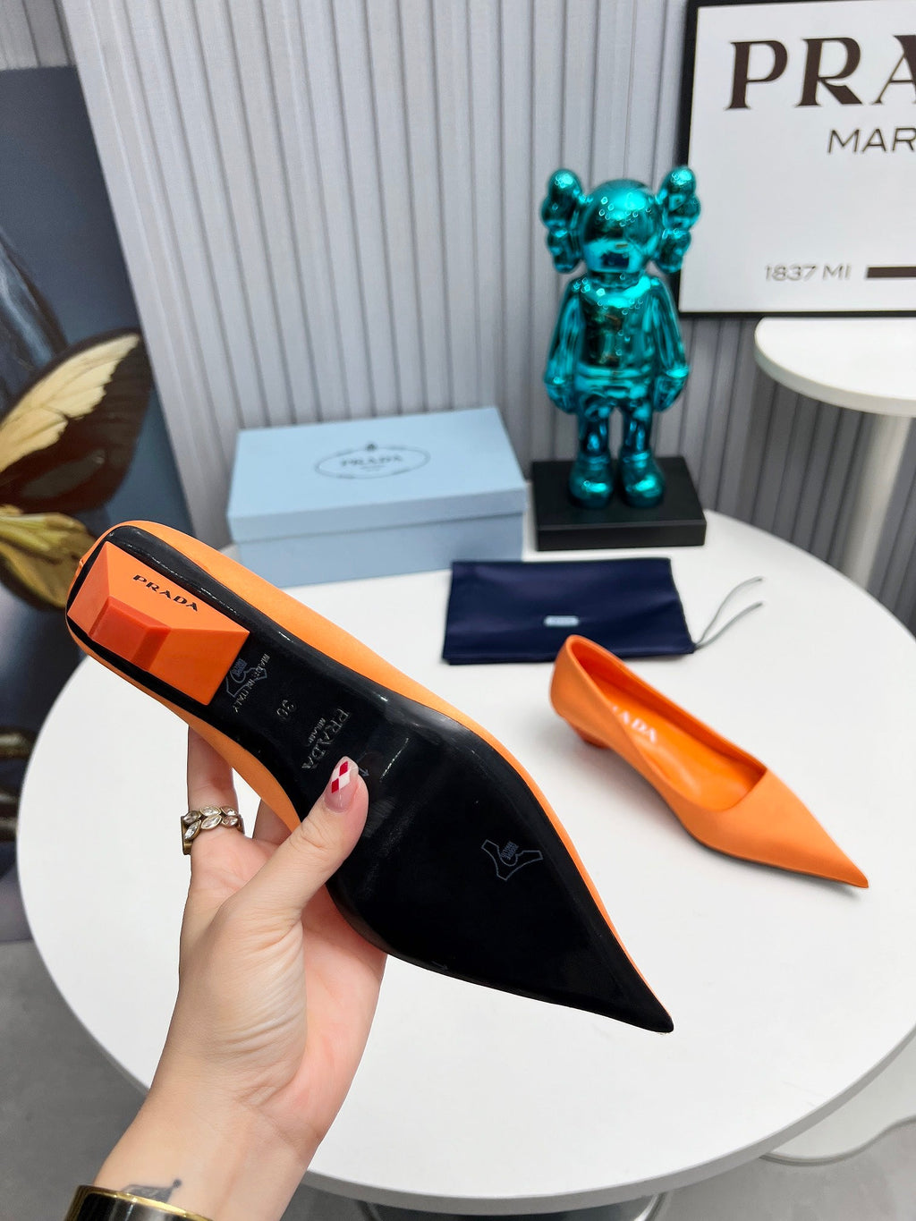 PRADA 26S POINTED TOE PUMPS 40MM IN ORANGE SATIN