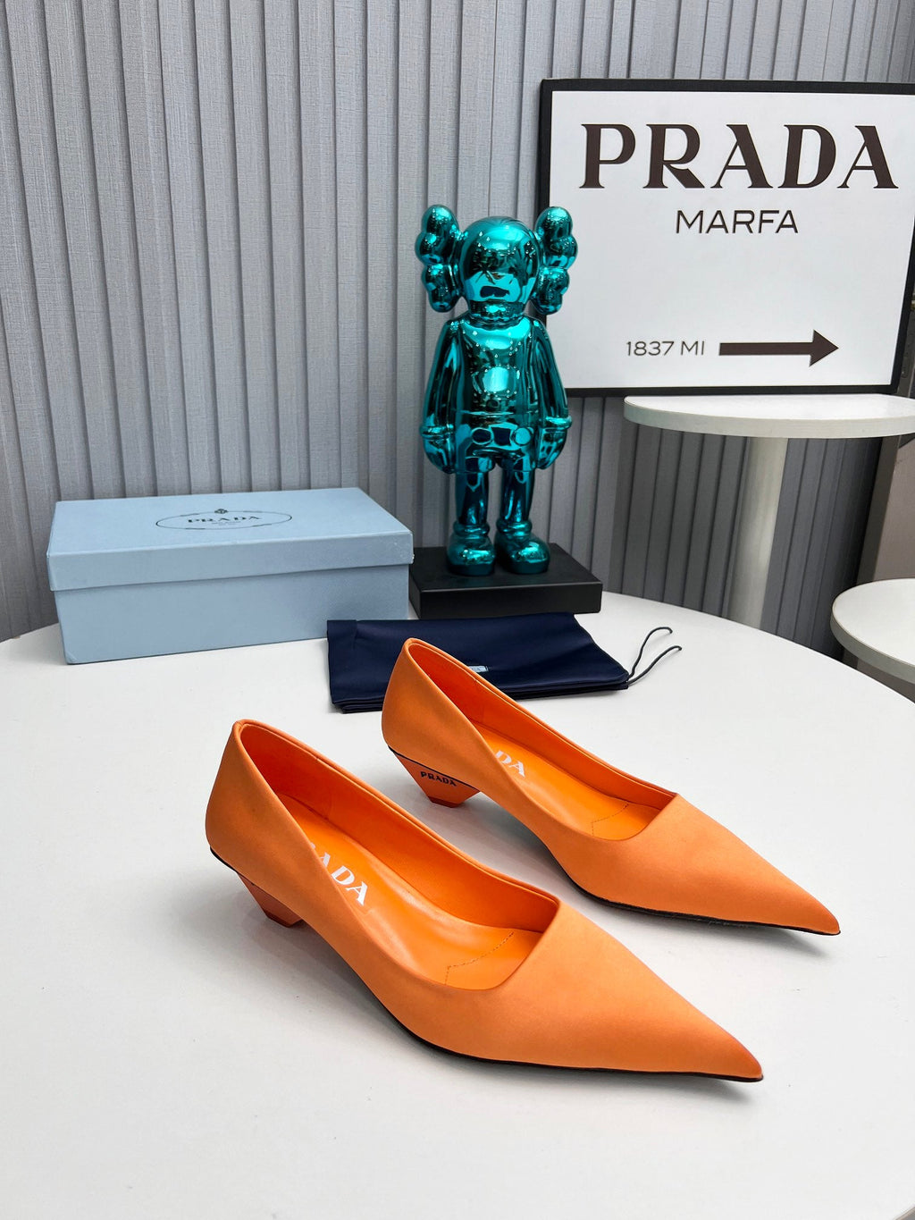 PRADA 26S POINTED TOE PUMPS 40MM IN ORANGE SATIN