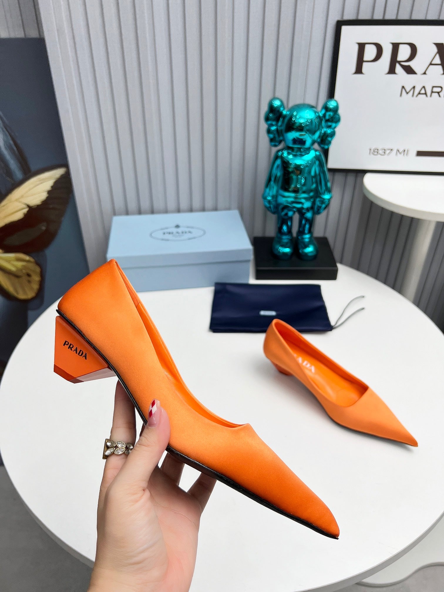 PRADA 26S POINTED TOE PUMPS 40MM IN ORANGE SATIN