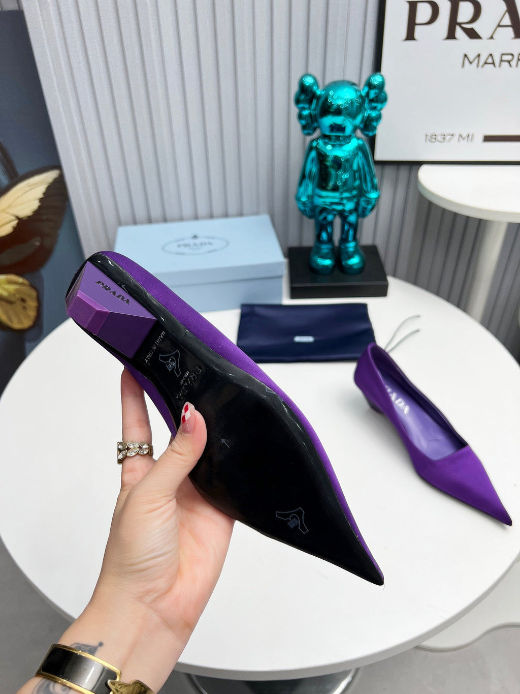 PRADA 26S POINTED TOE PUMPS 40MM IN PURPLE SATIN
