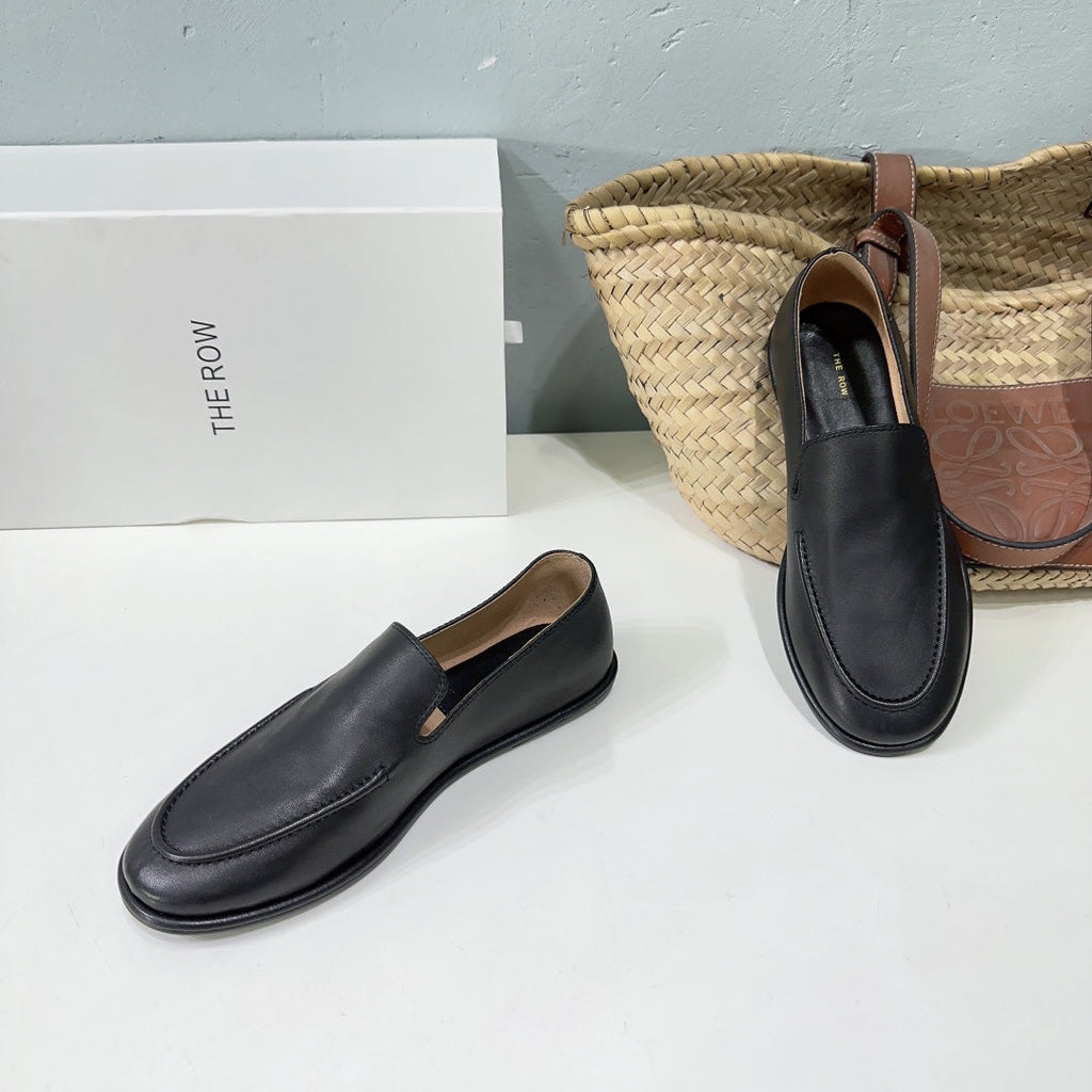 THE ROW 26S CLASSIC LOAFERS IN BLACK CALFSKIN