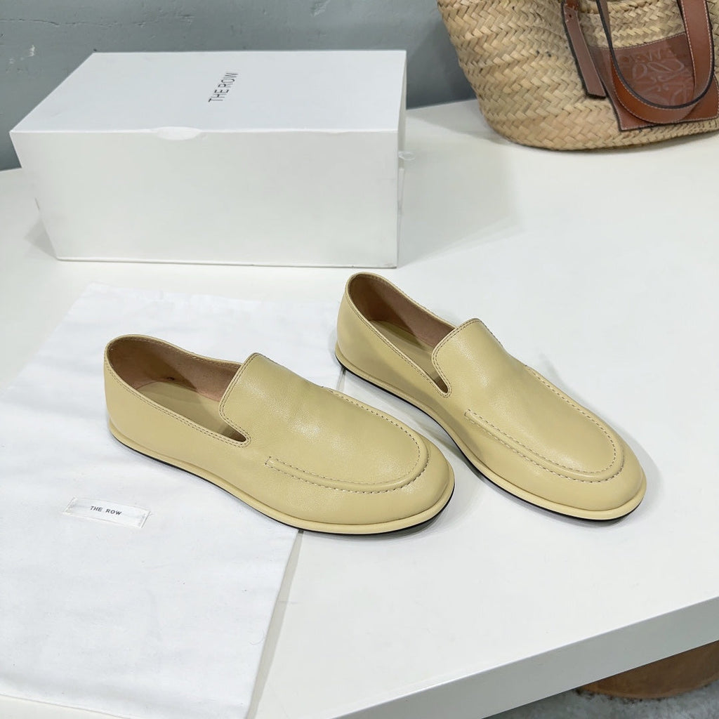 THE ROW 26S CLASSIC LOAFERS IN CAMEL BEIGE CALFSKIN