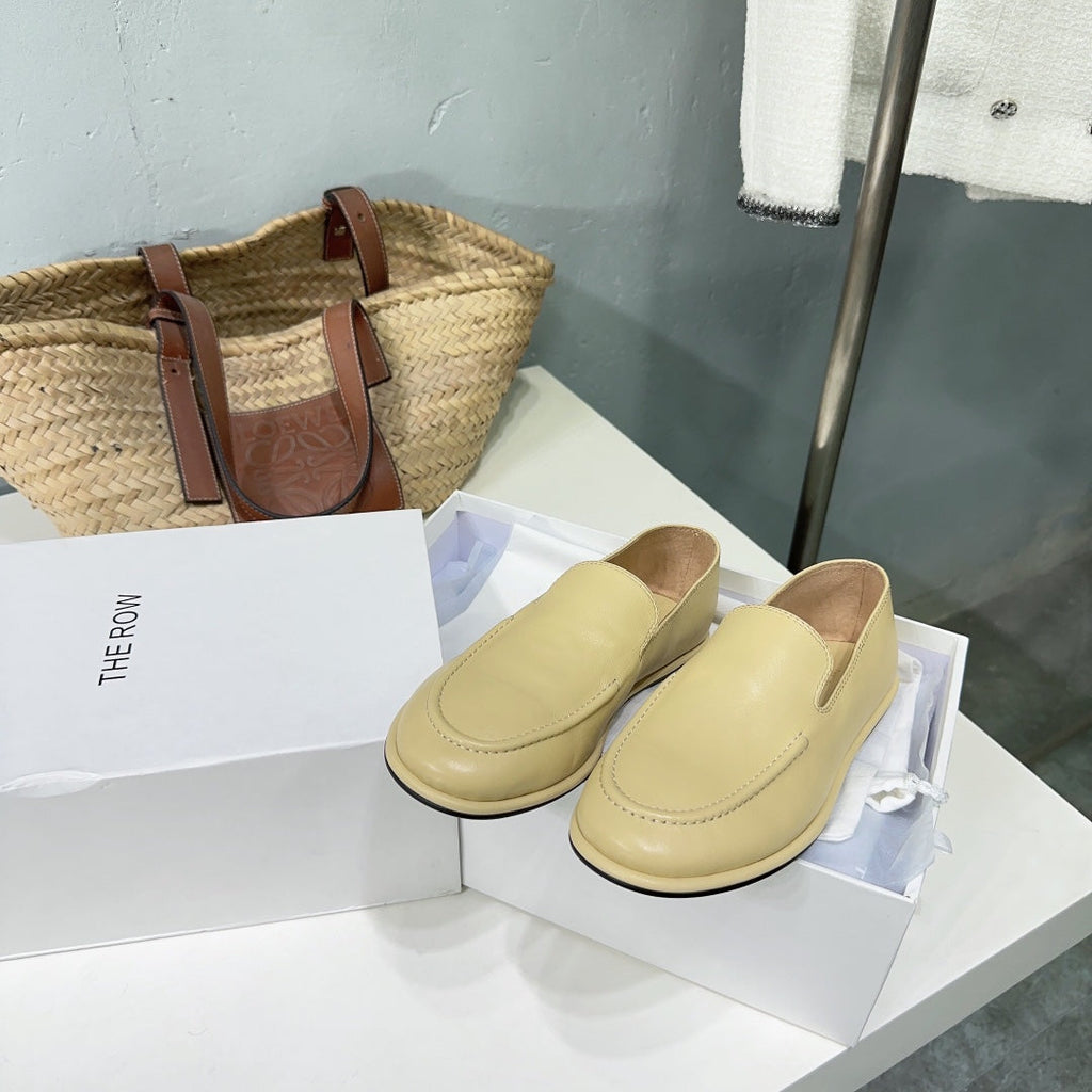 THE ROW 26S CLASSIC LOAFERS IN CAMEL BEIGE CALFSKIN