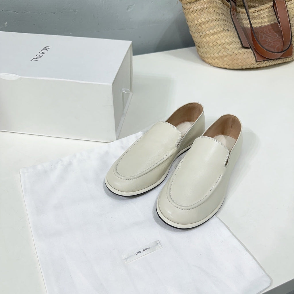 THE ROW 26S CLASSIC LOAFERS IN IVORY WHITE CALFSKIN
