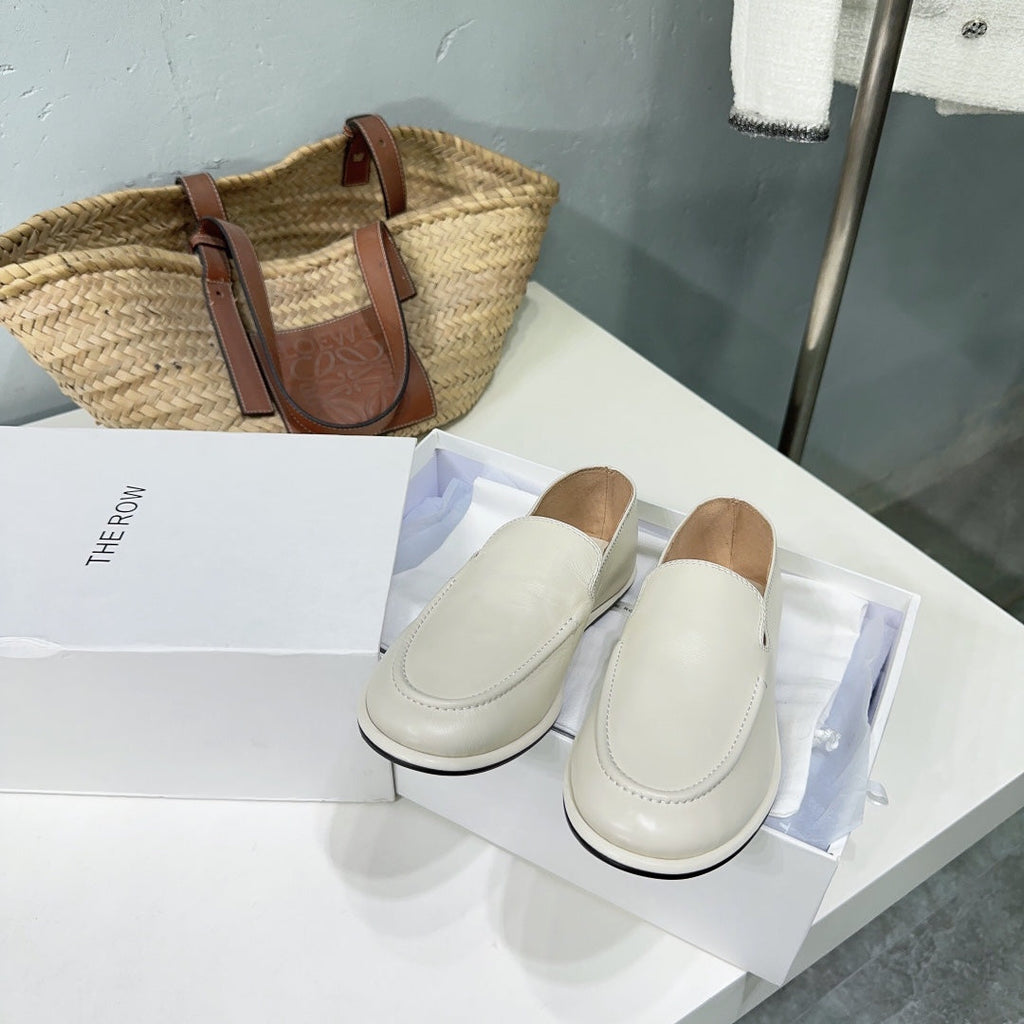 THE ROW 26S CLASSIC LOAFERS IN IVORY WHITE CALFSKIN