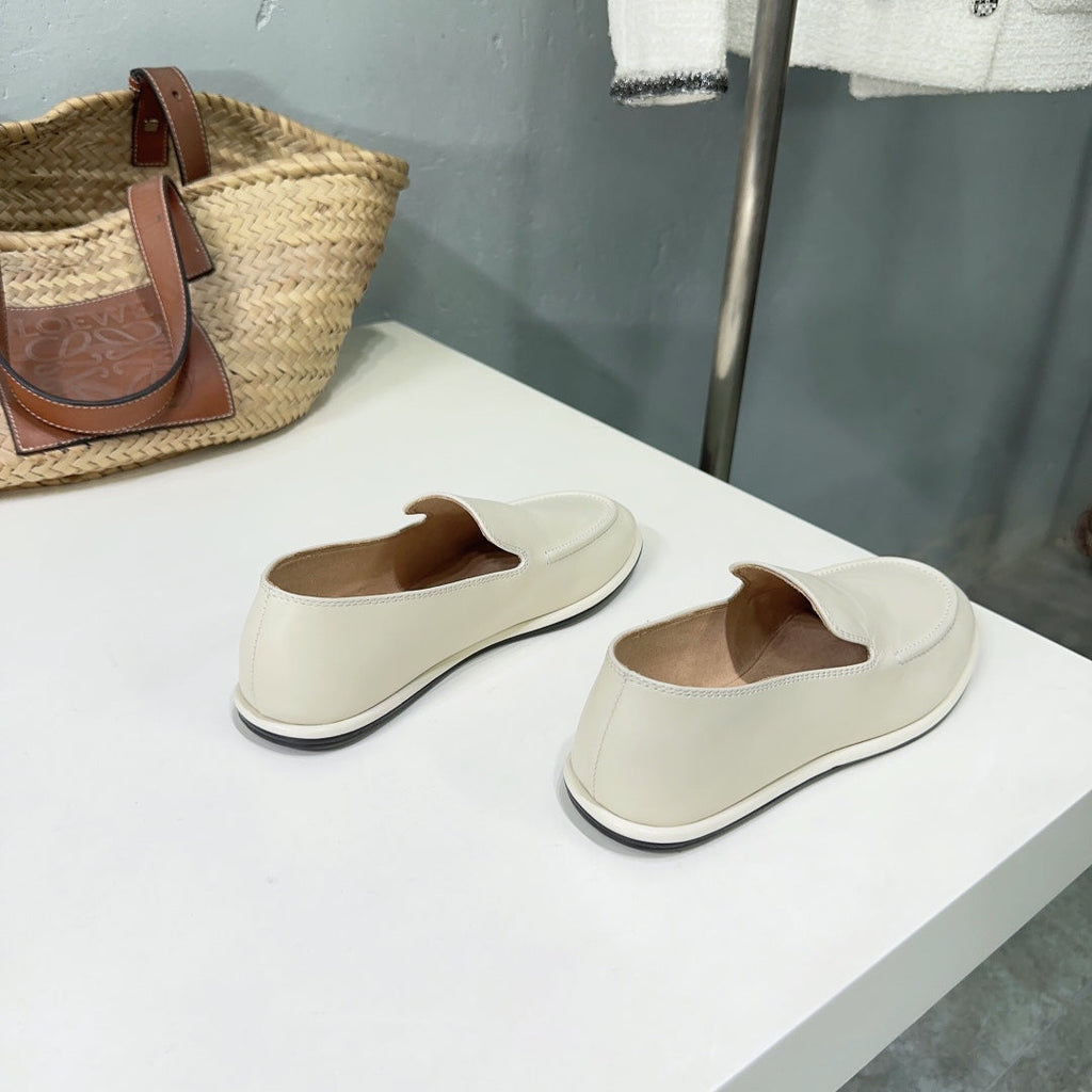THE ROW 26S CLASSIC LOAFERS IN IVORY WHITE CALFSKIN