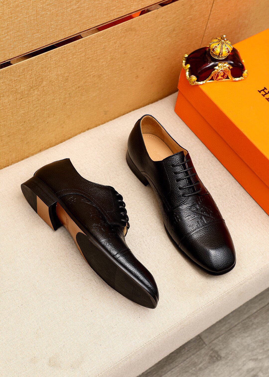 HM BALLY SCRIVANI HANDPAINTED BLACK CALFSKIN