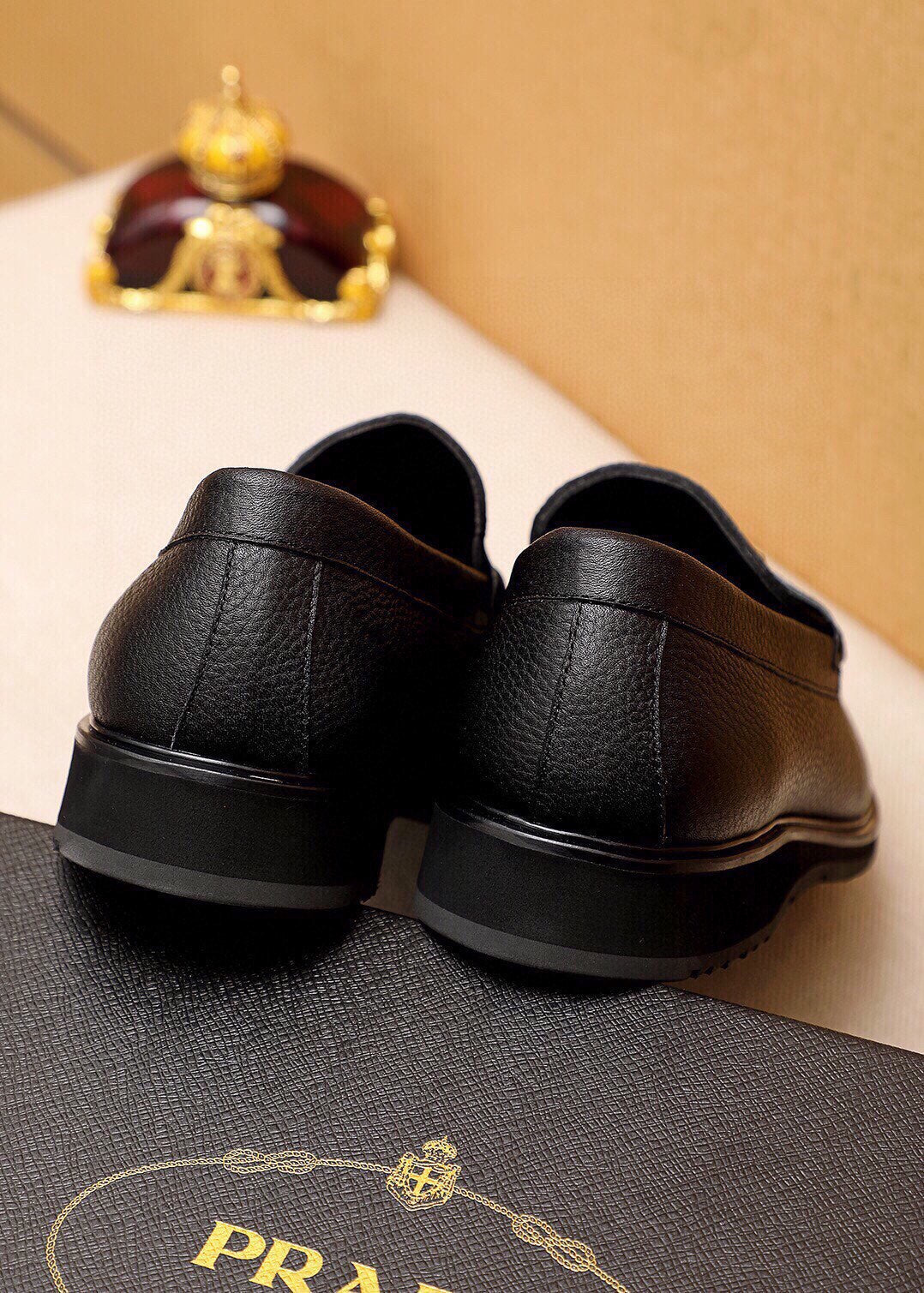 PRA LOAFER IN SIENNA BROWN GRAINED CALFSKIN